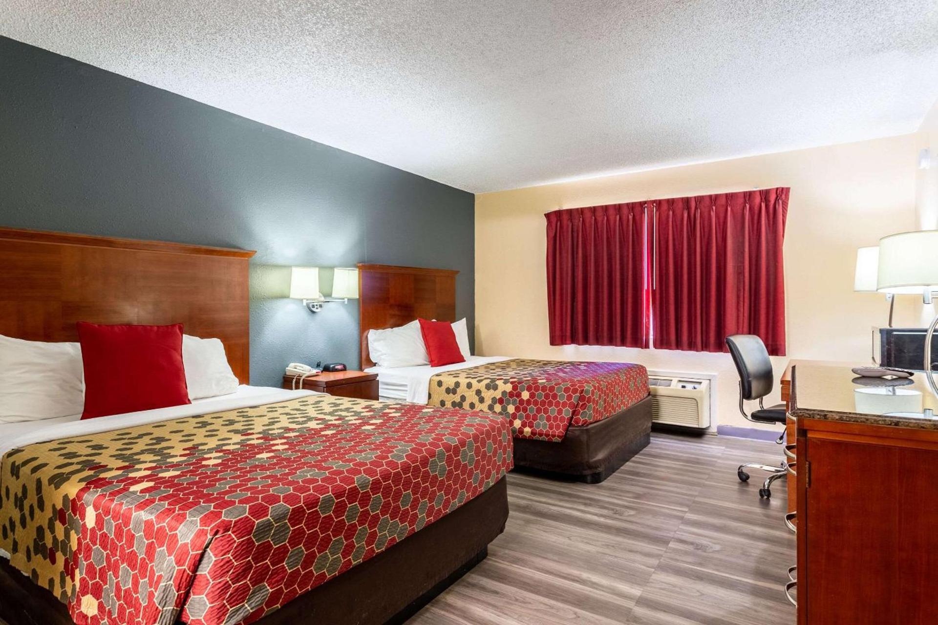 Econo Lodge Gallup West photo 11