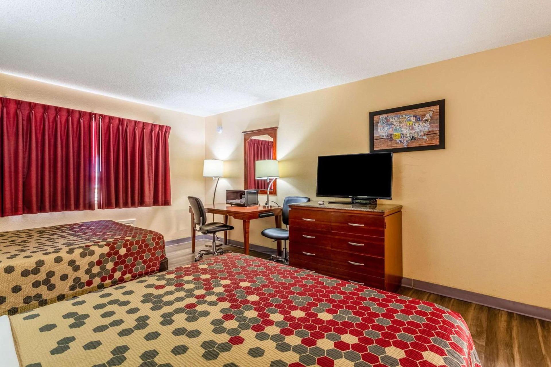 Econo Lodge Gallup West photo 12