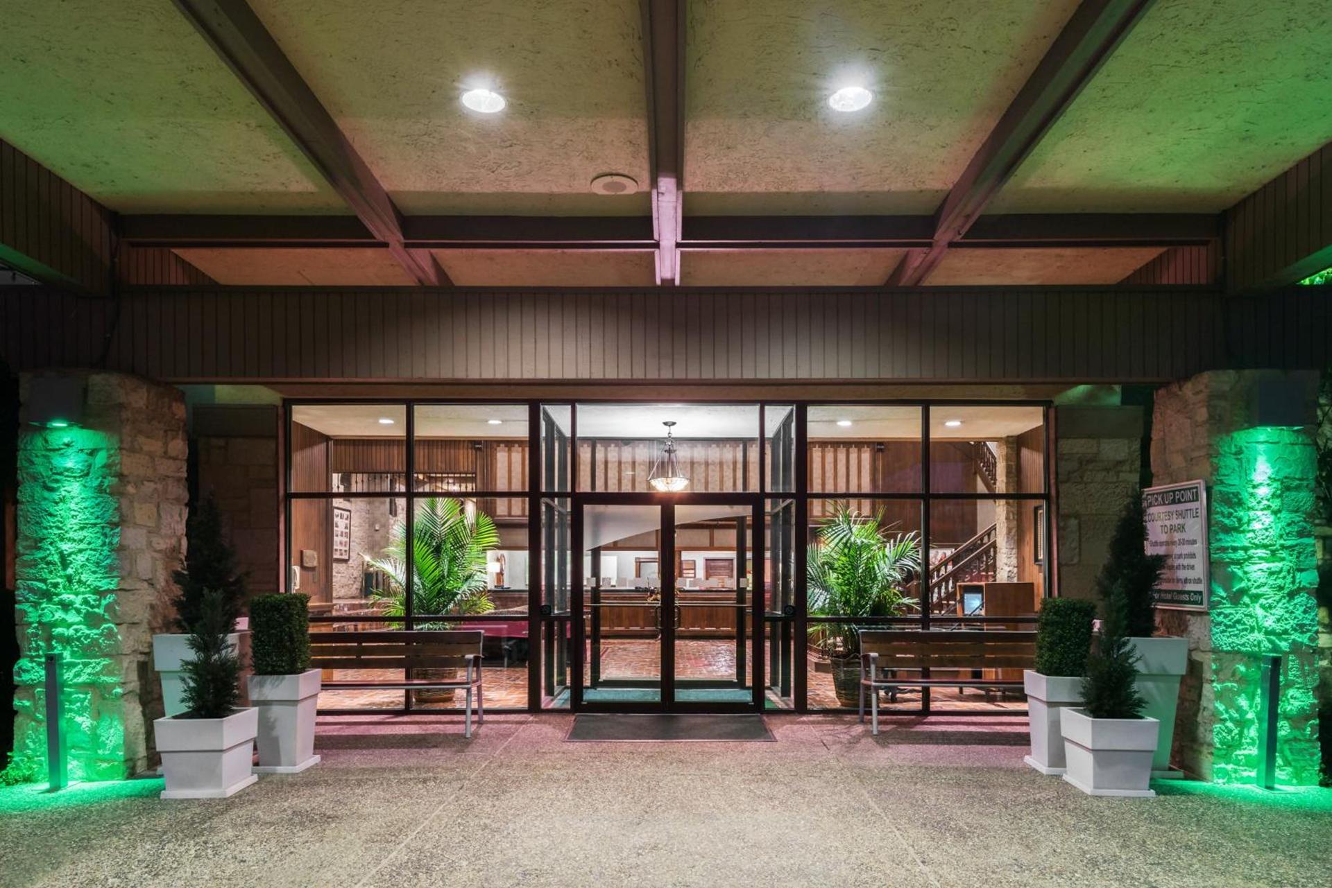 Holiday Inn At Six Flags Saint Louis by IHG photo 29