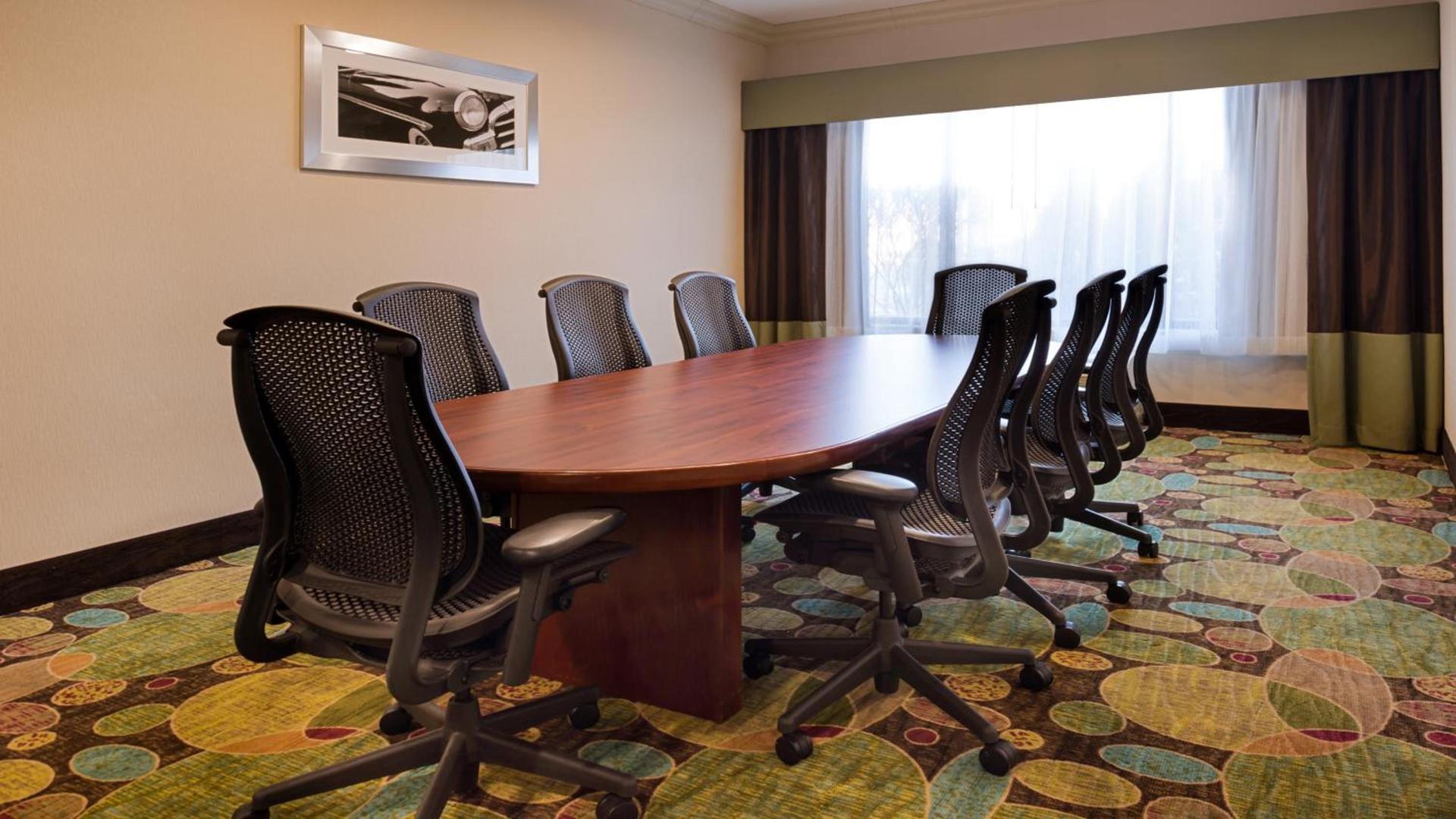 Holiday Inn Hotel & Suites Warren by IHG photo 15