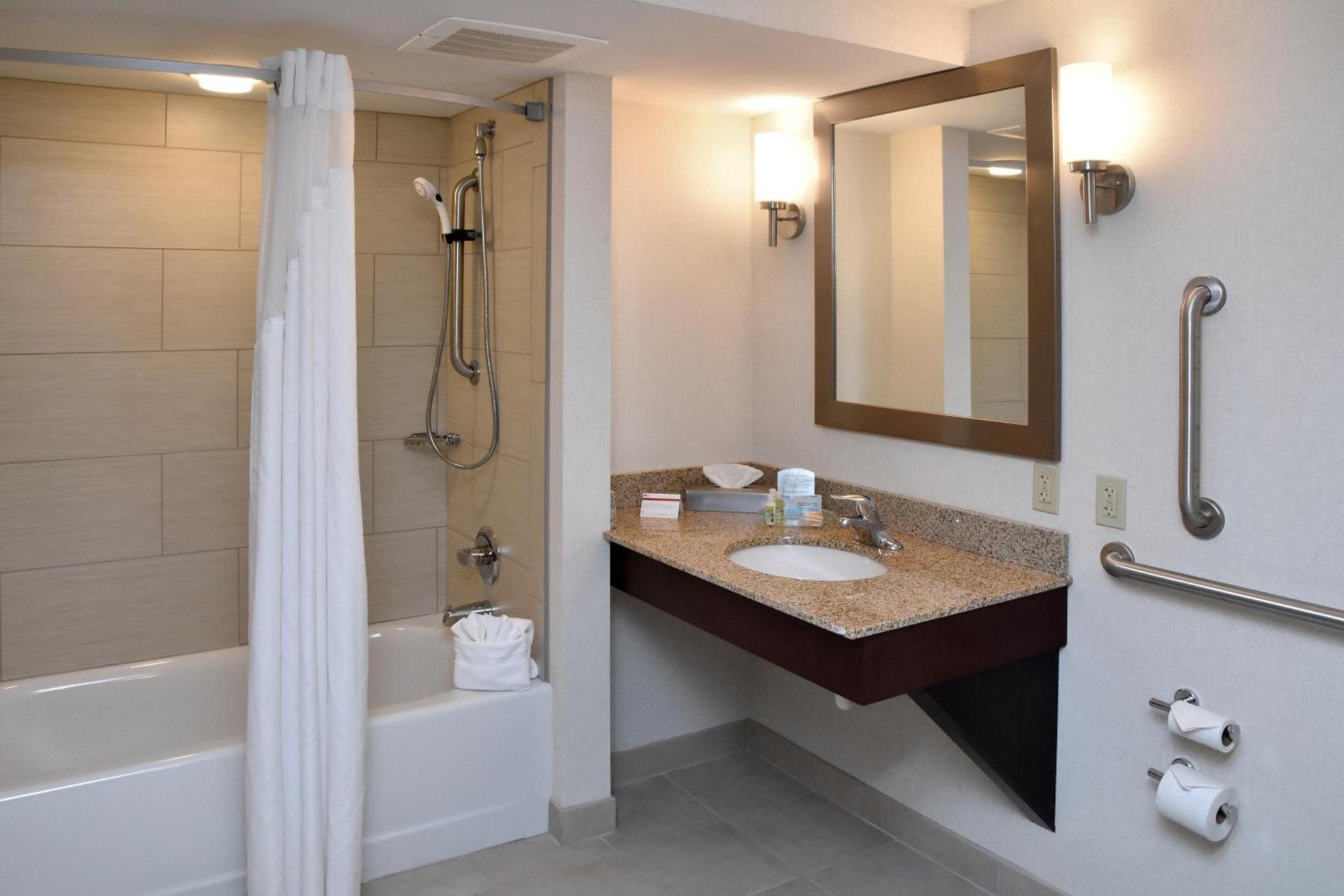 Holiday Inn Canton-Belden Village by IHG photo 81