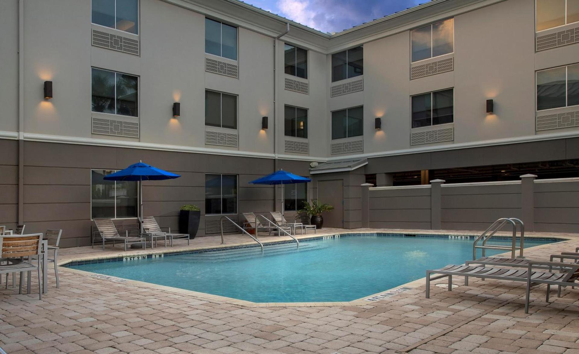 Holiday Inn Express Jacksonville Beach by IHG photo 38