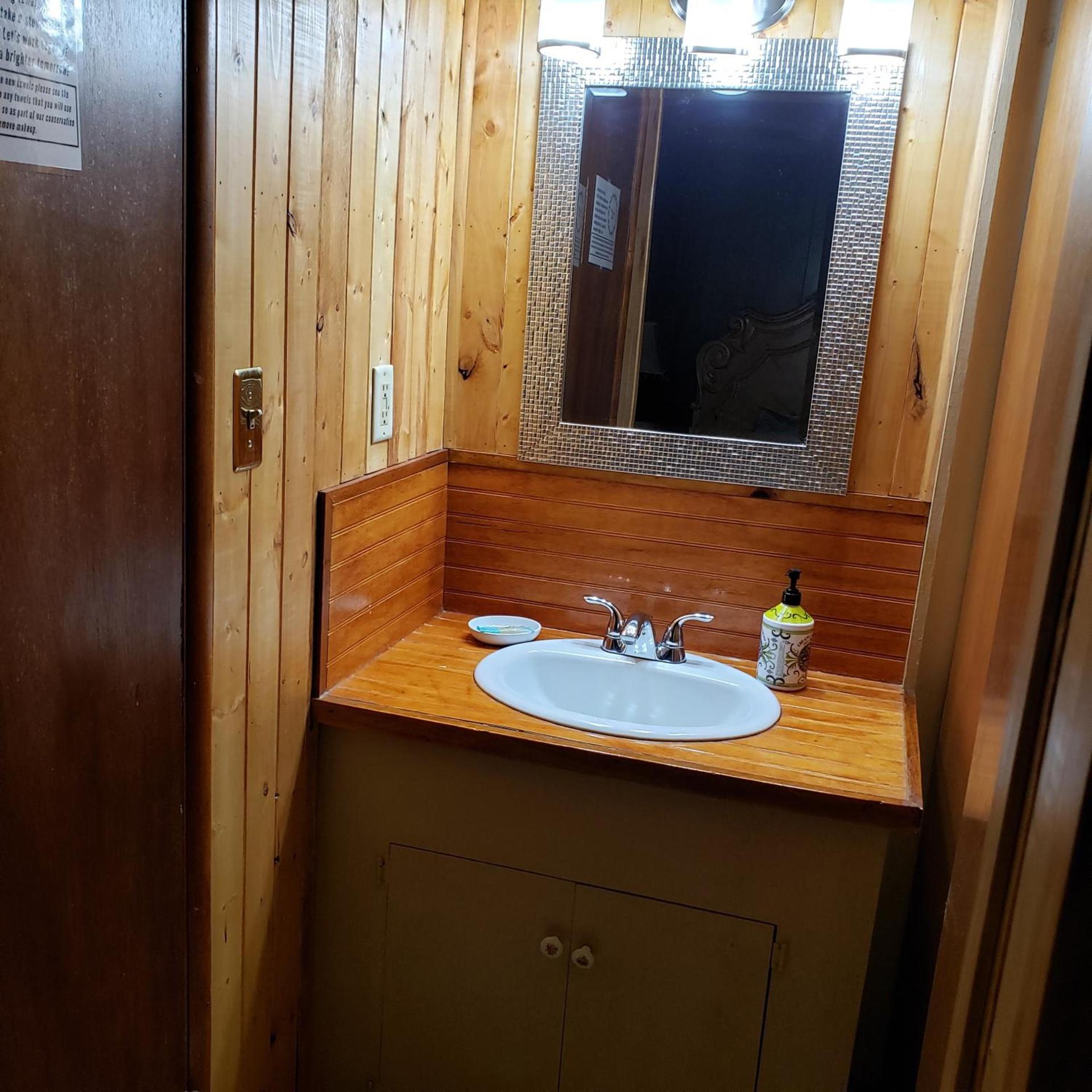 Grey Squirrel Resort photo 16