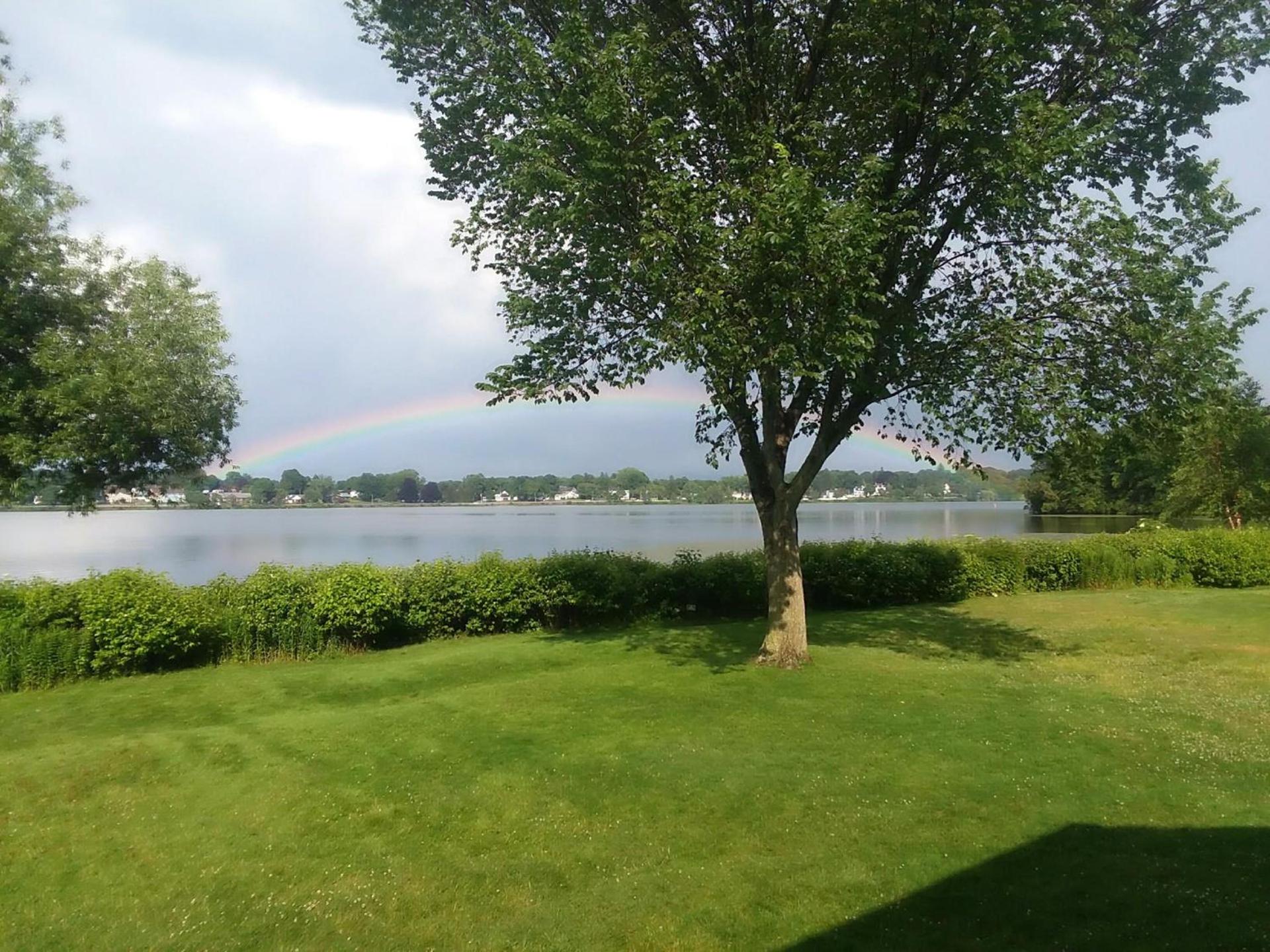 Lakeside Inn photo 6