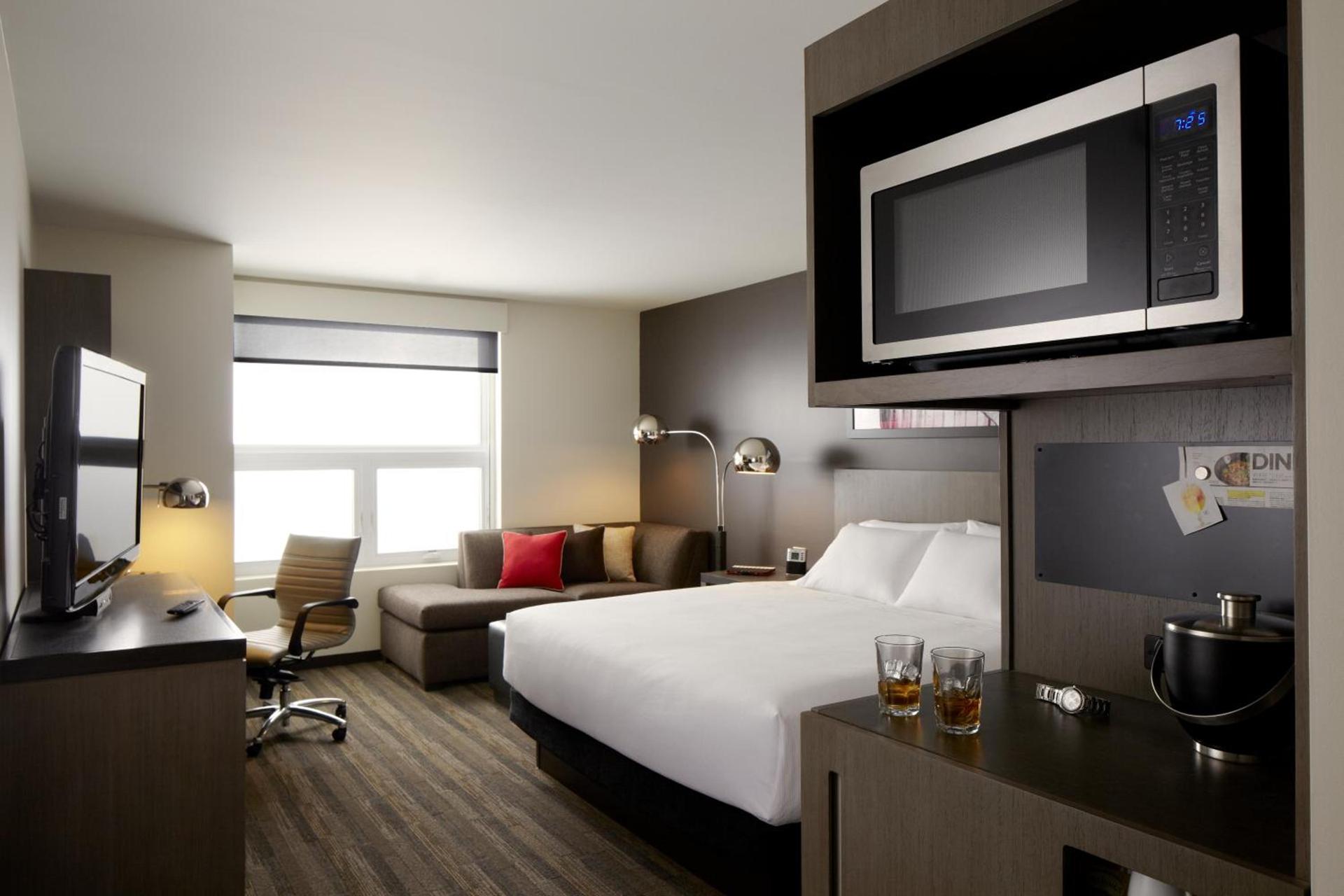 Hyatt House LA - University Medical Center photo 17