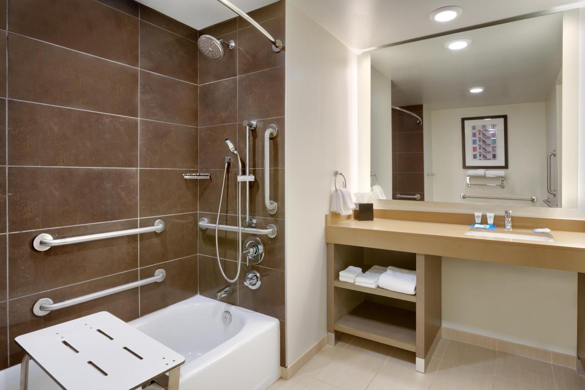 Hyatt House LA - University Medical Center photo 15