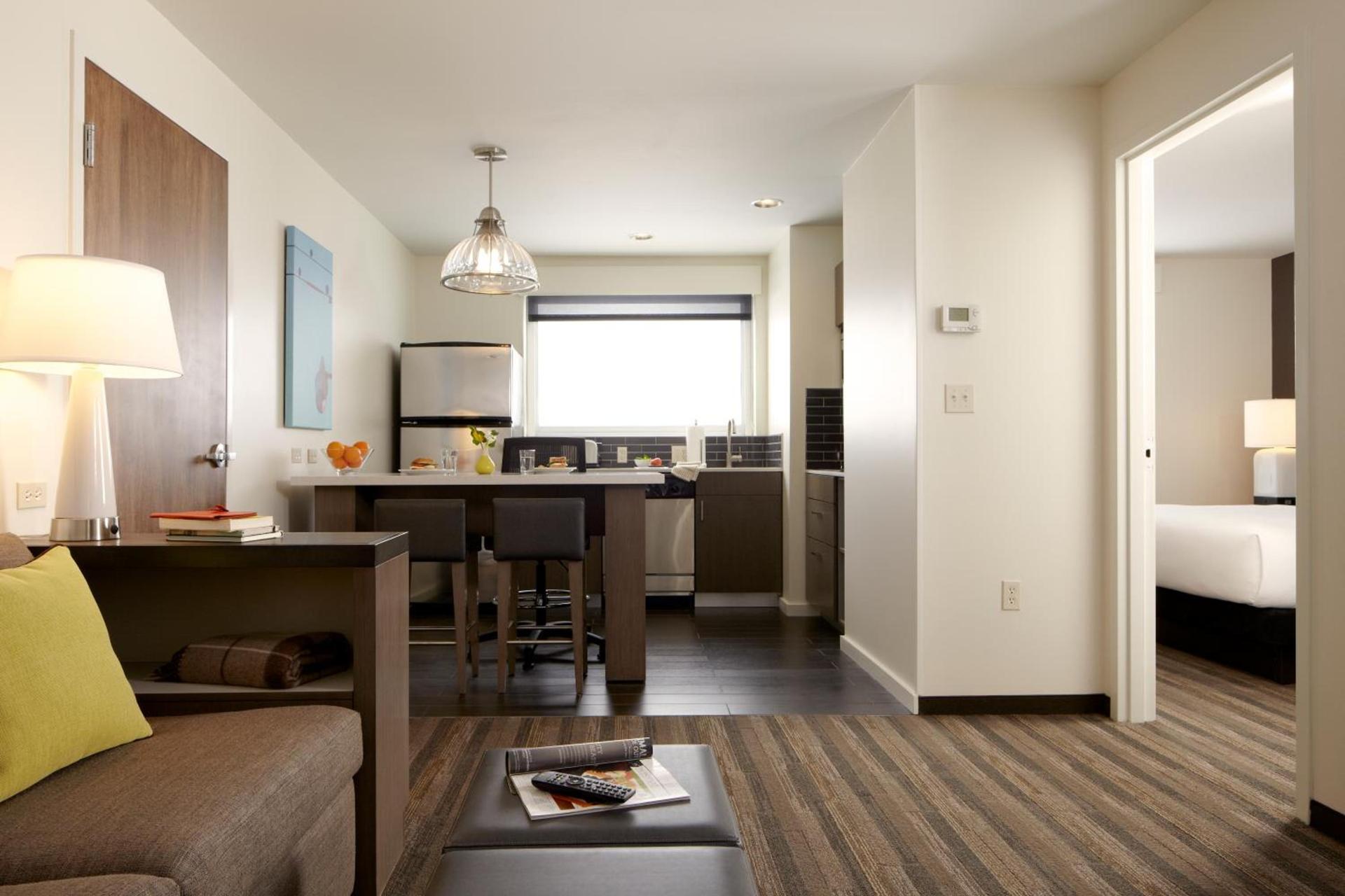 Hyatt House LA - University Medical Center photo 14