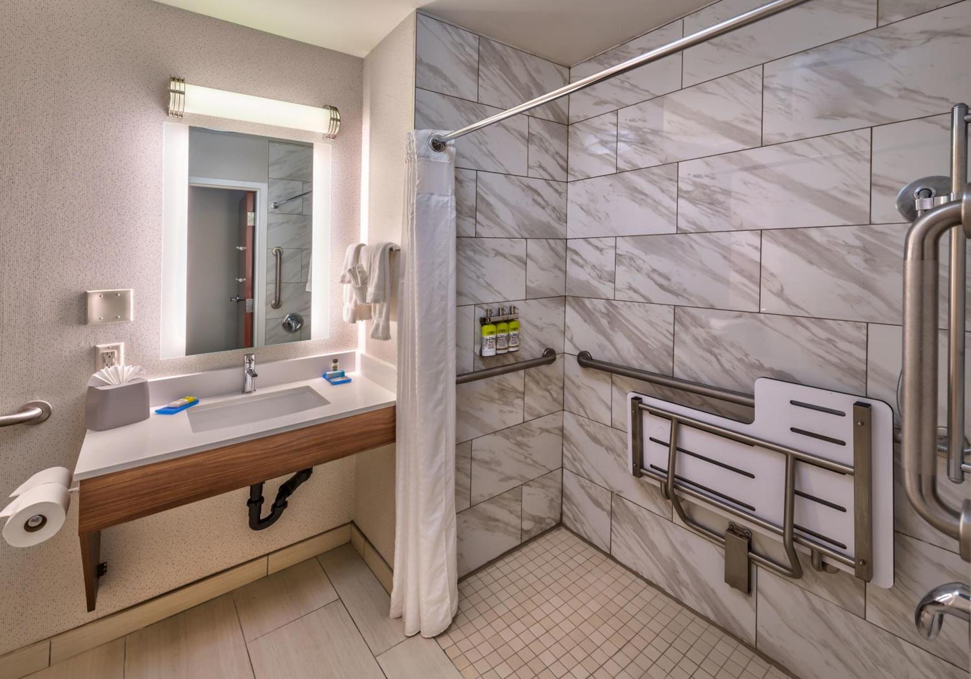 Holiday Inn Express Reno Airport by IHG photo 24