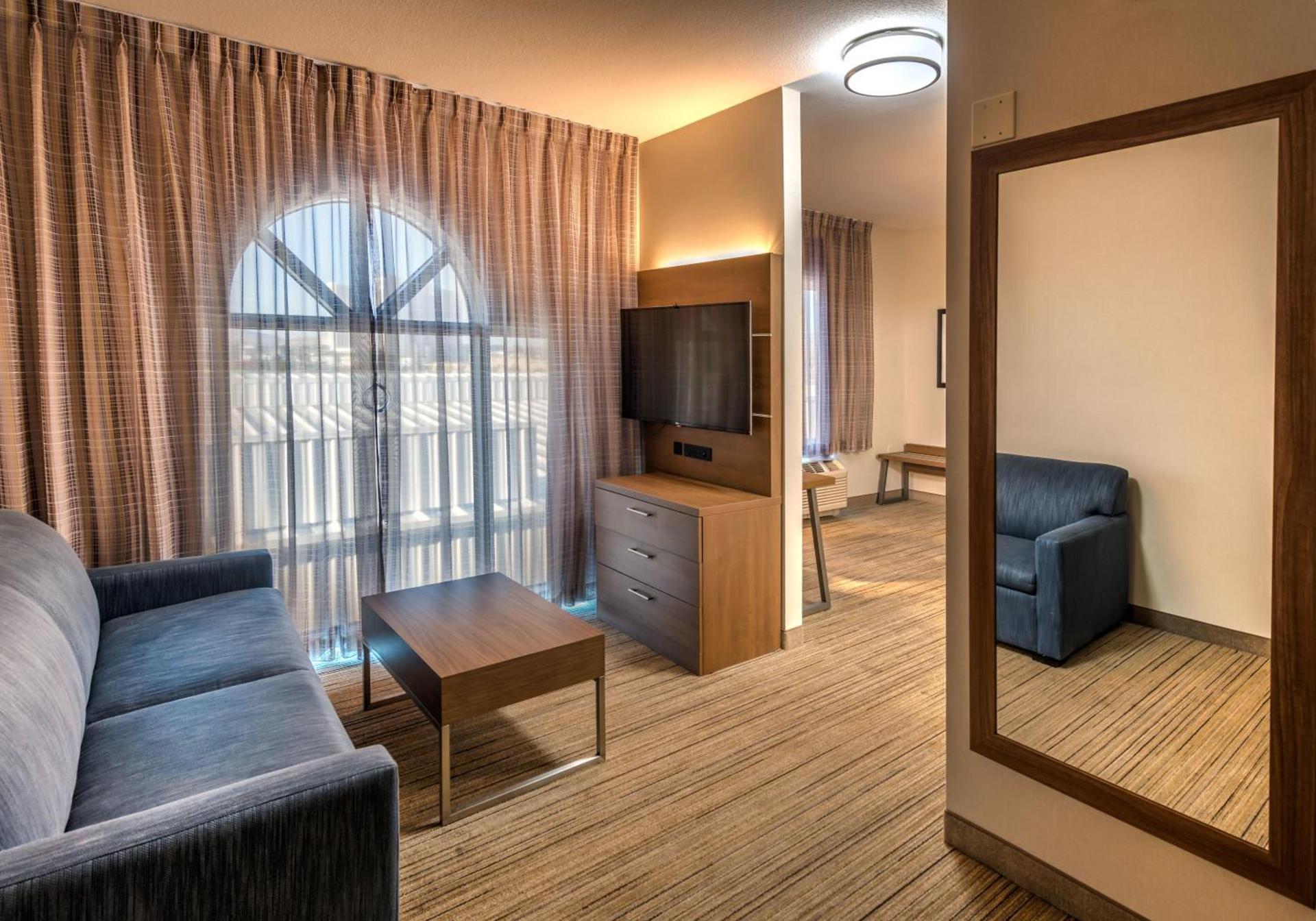 Holiday Inn Express Reno Airport by IHG photo 19