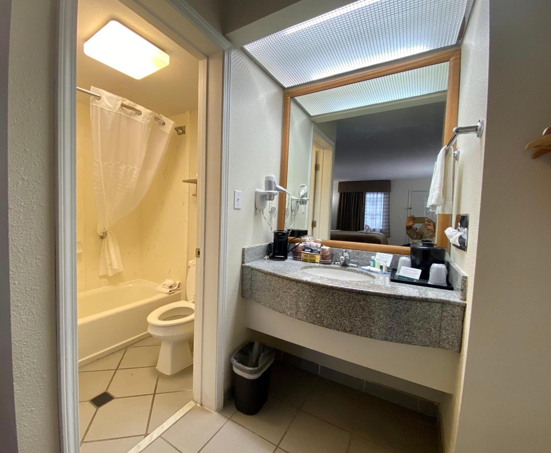 Quality Inn Branson - Hwy 76 Central photo 16