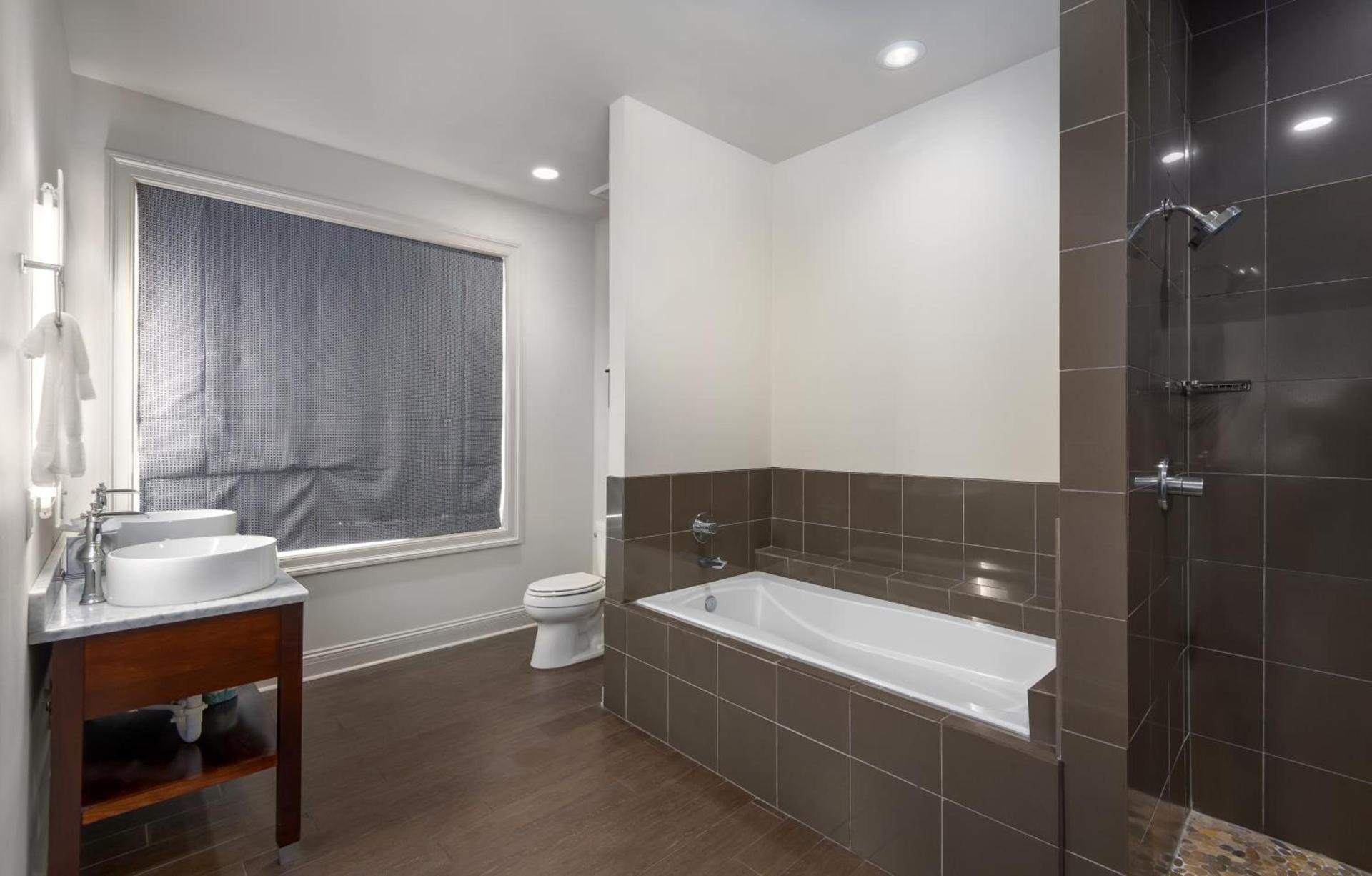 White House Hotel photo 9