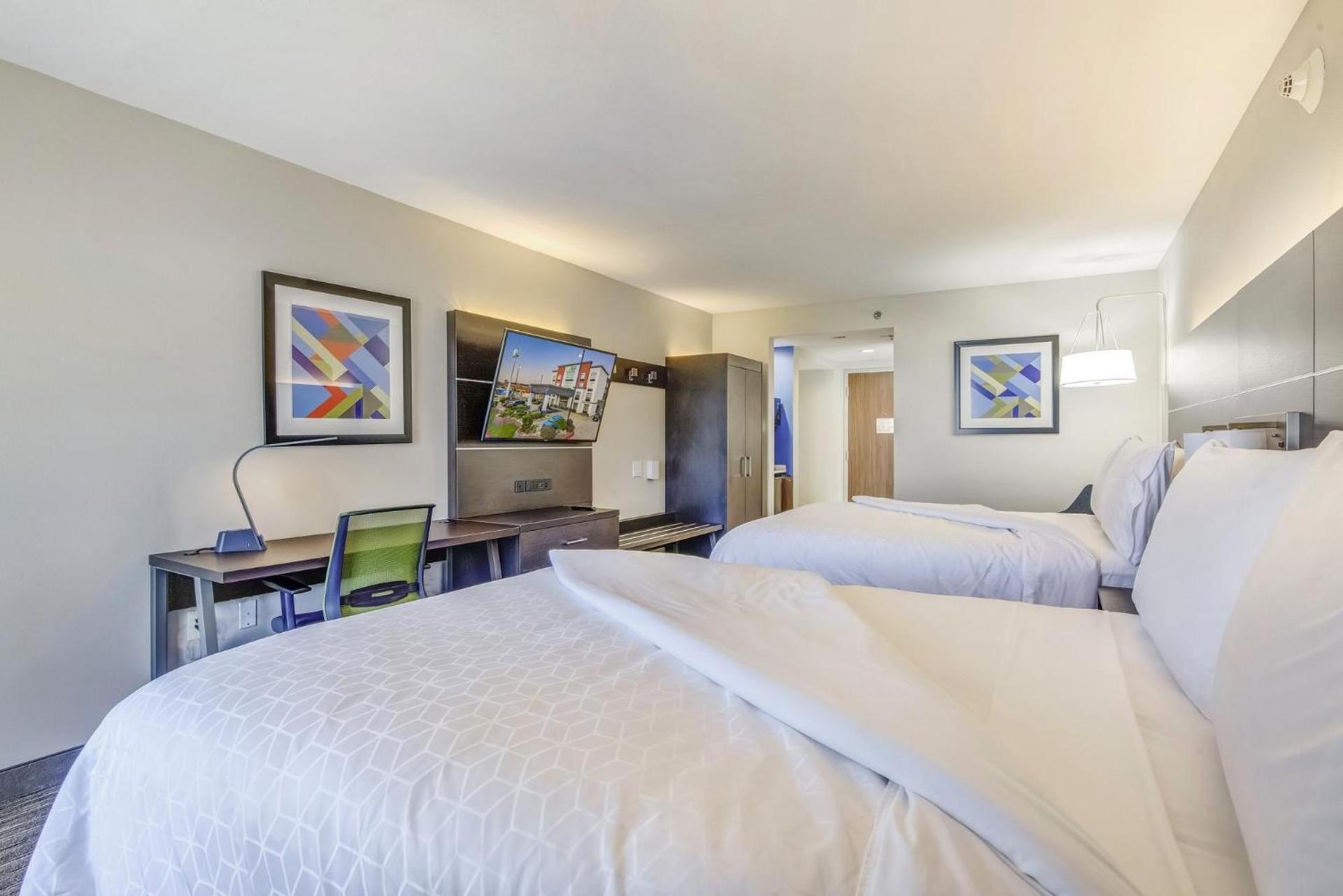 Holiday Inn Express & Suites Longview North by IHG photo 44