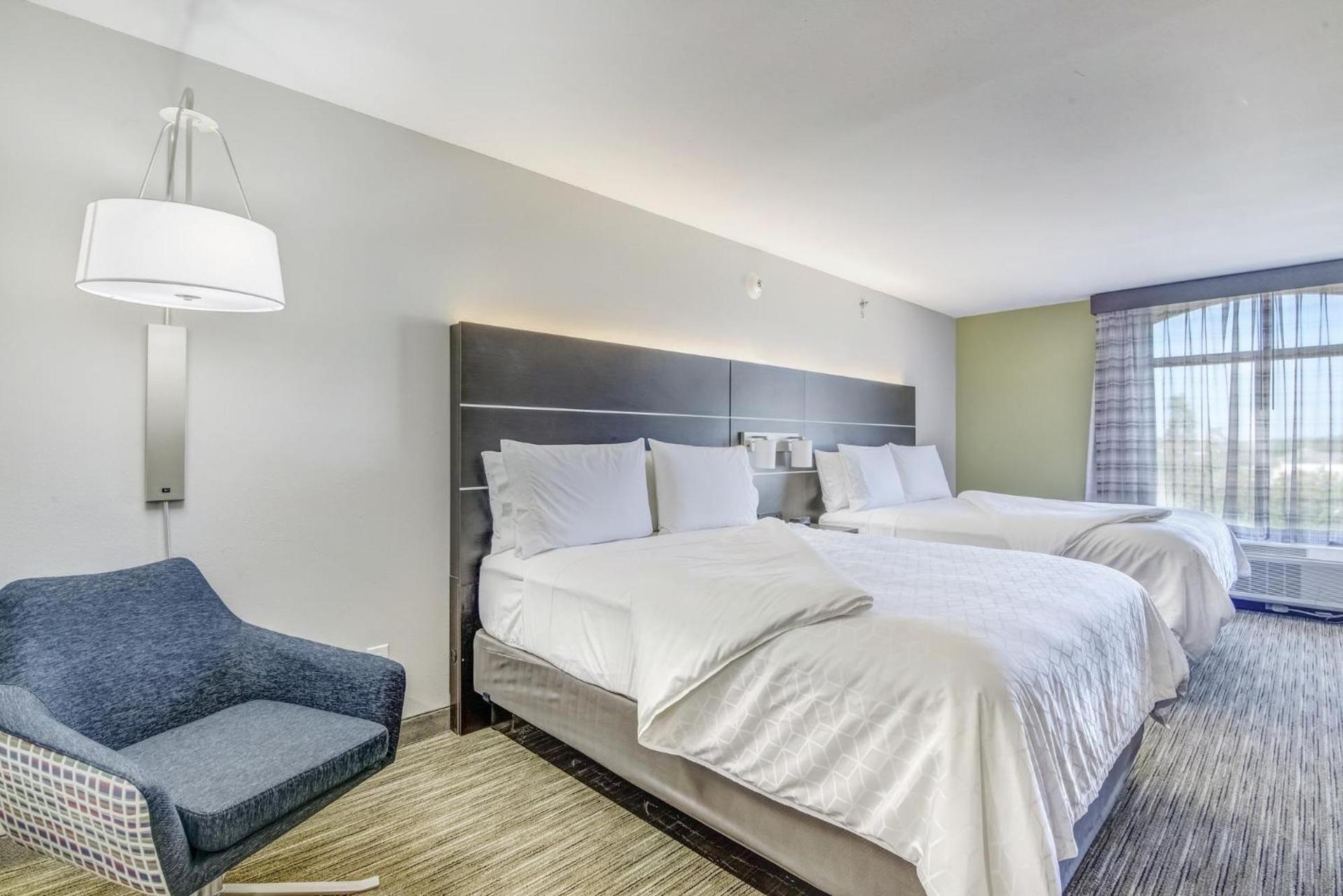 Holiday Inn Express & Suites Longview North by IHG photo 46