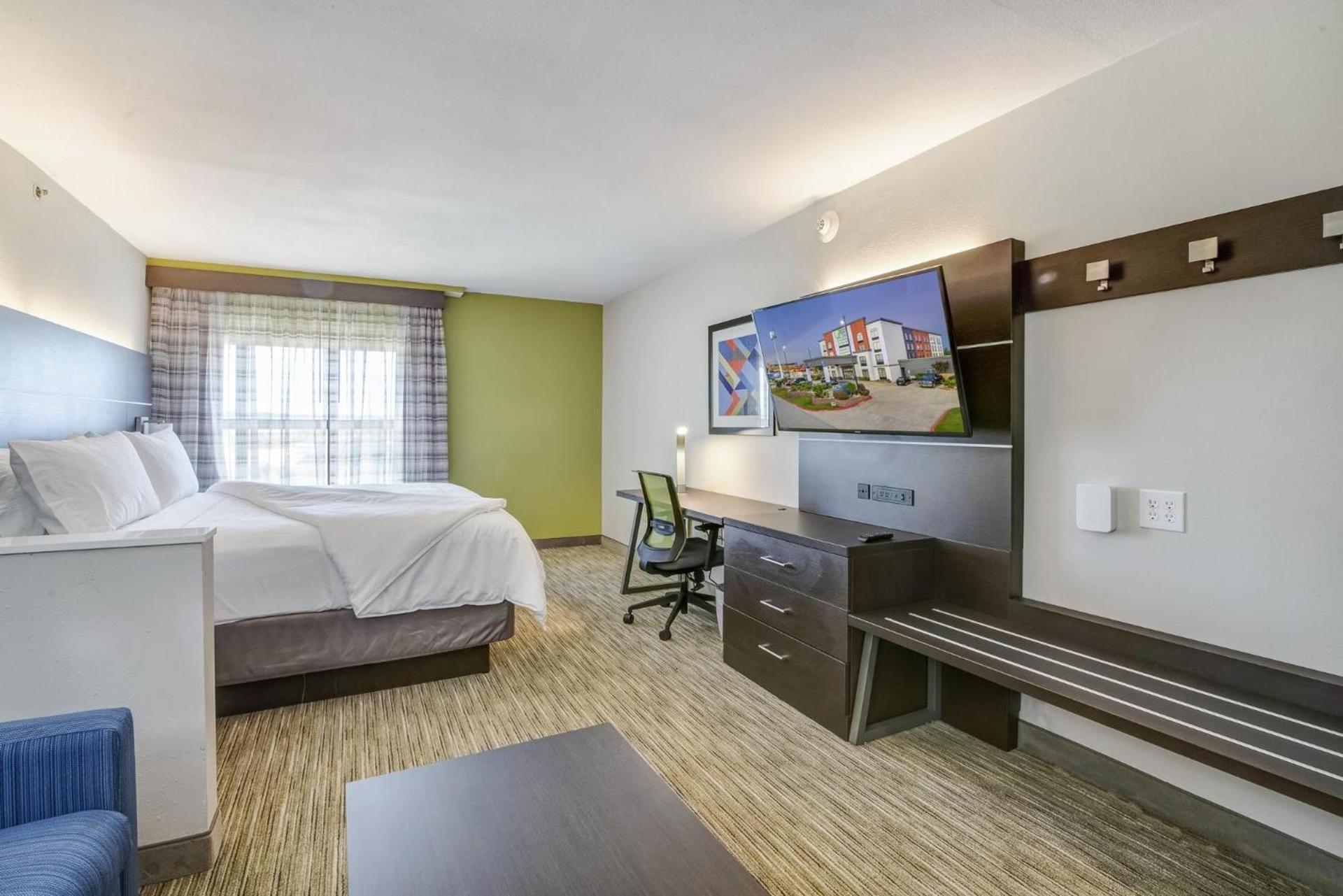Holiday Inn Express & Suites Longview North by IHG photo 50