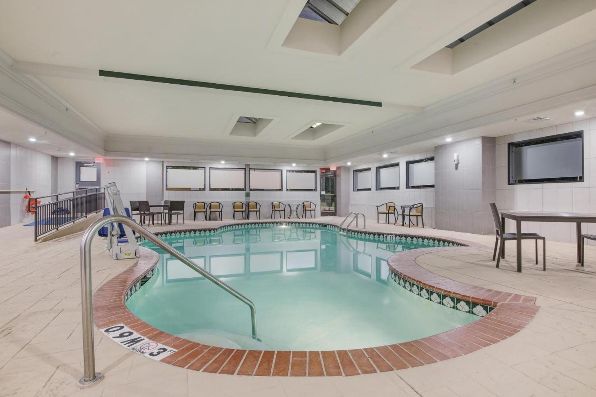 Holiday Inn Express & Suites Longview North by IHG photo 24