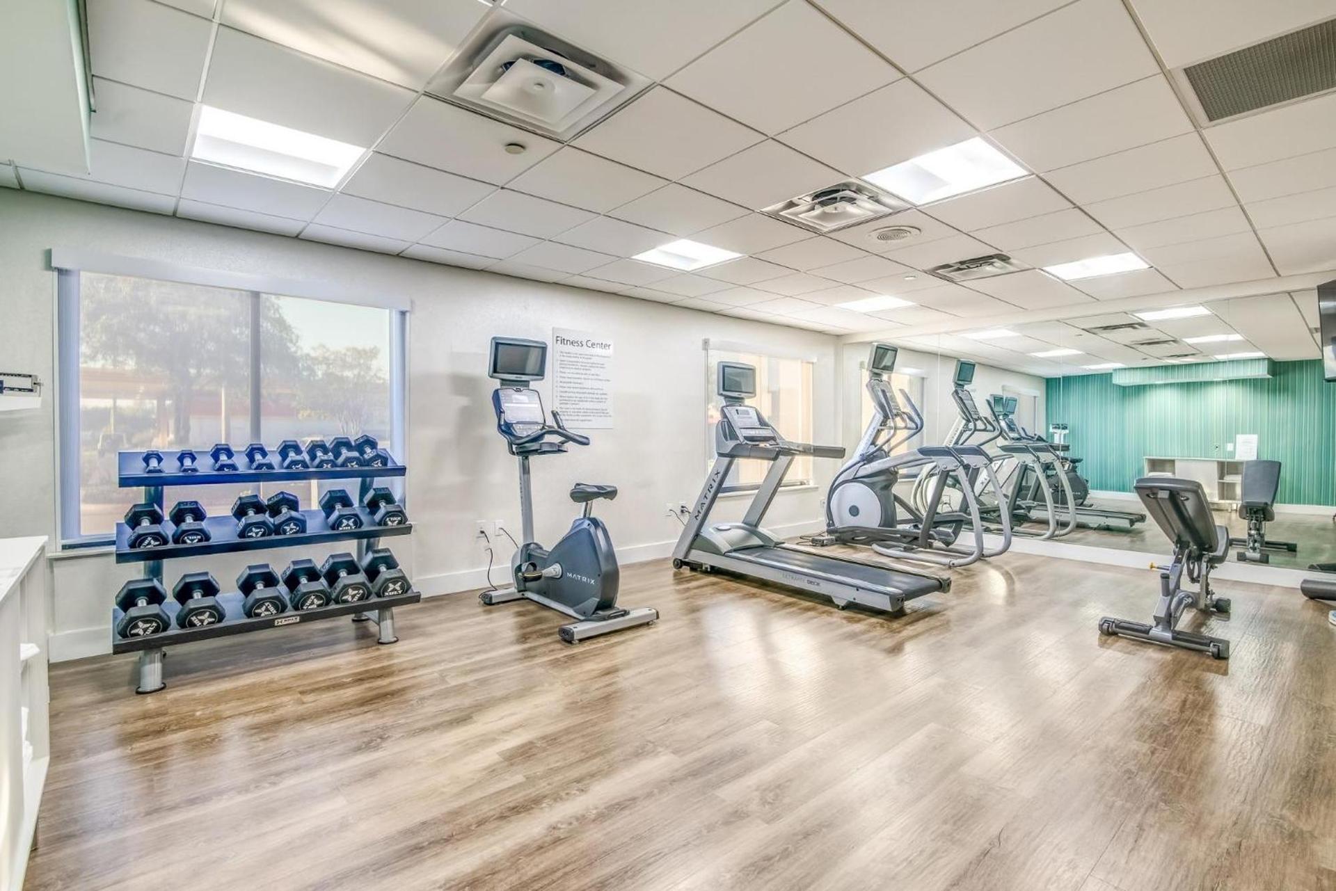 Holiday Inn Express & Suites Longview North by IHG photo 10