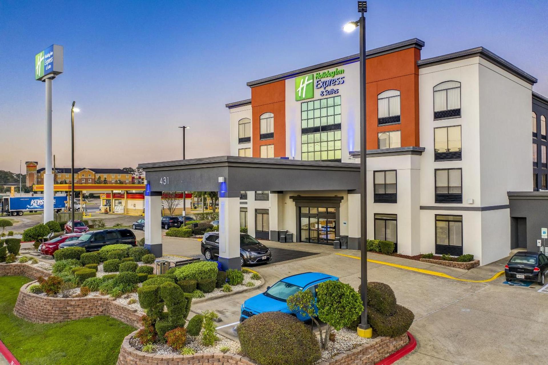 Holiday Inn Express & Suites Longview North by IHG photo 2