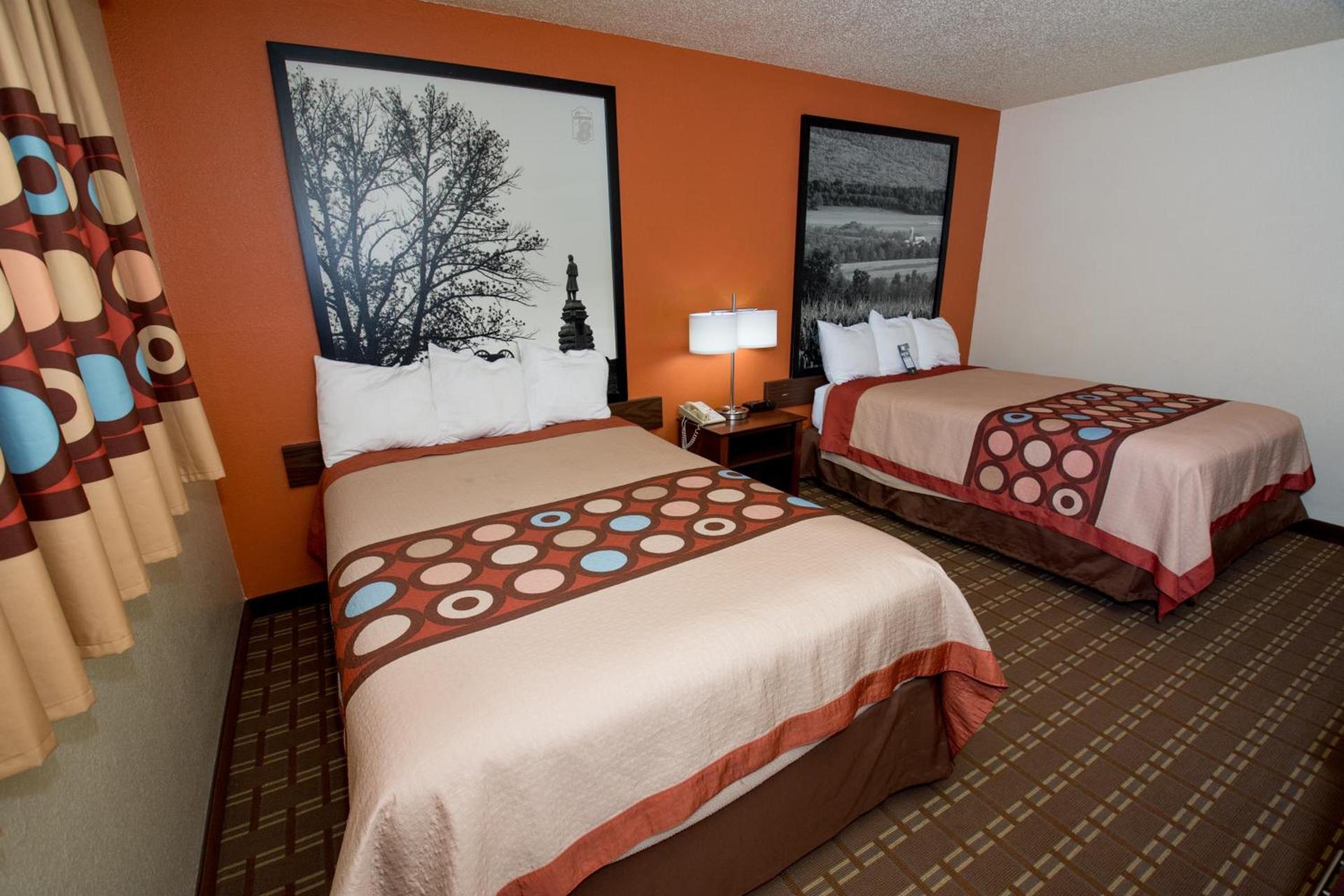 Super 8 by Wyndham Altoona photo 33