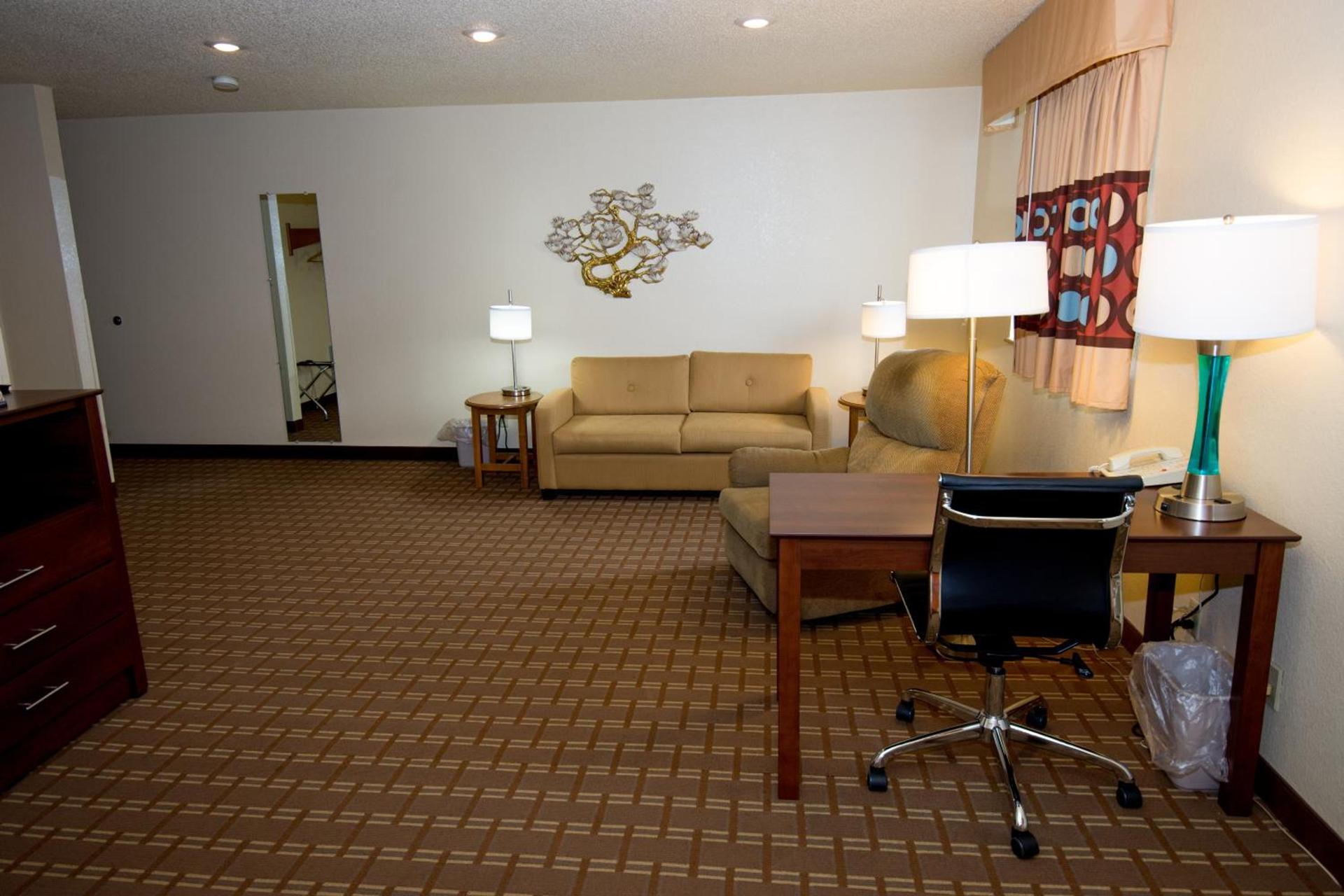 Super 8 by Wyndham Altoona photo 41