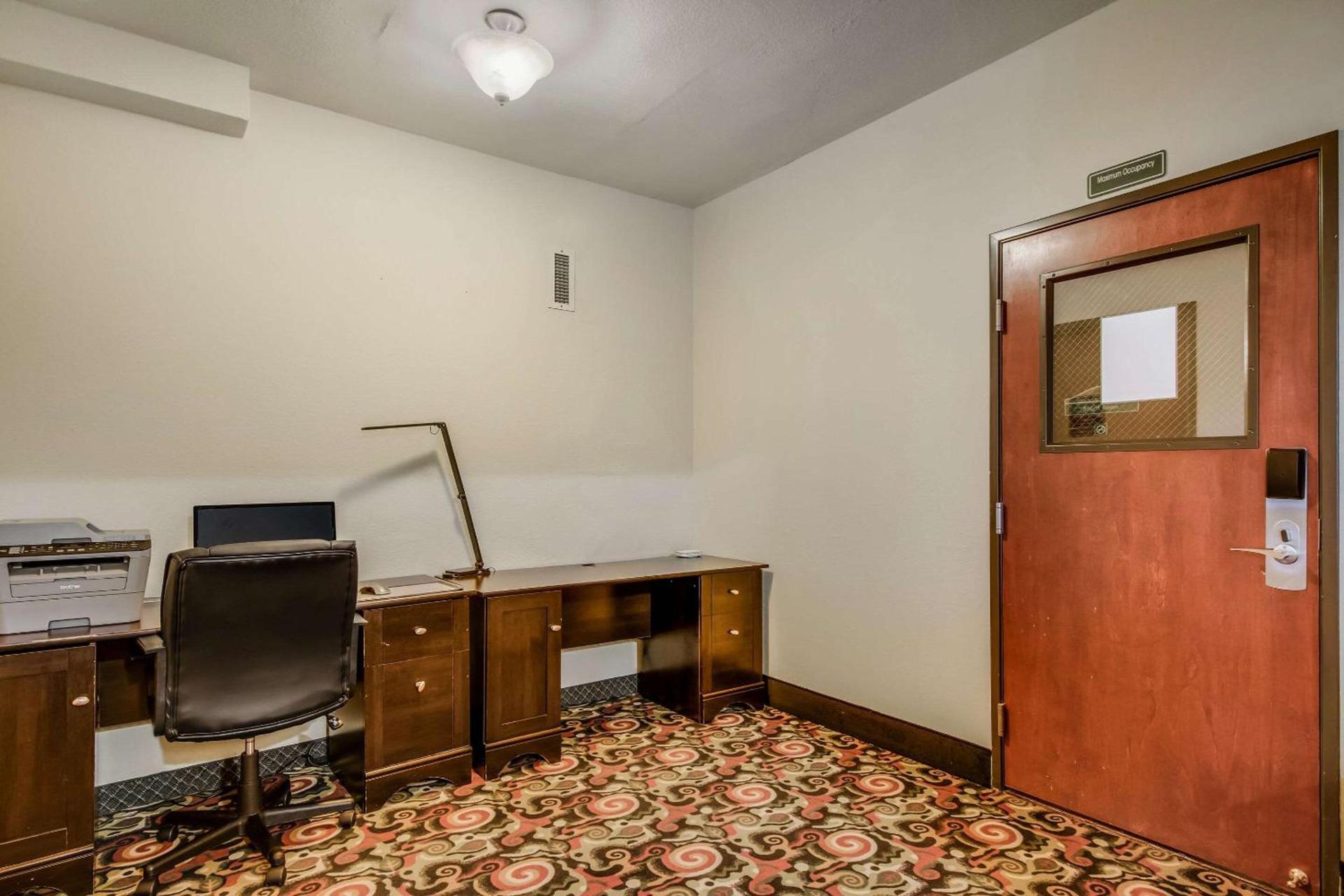 Quality Inn photo 49