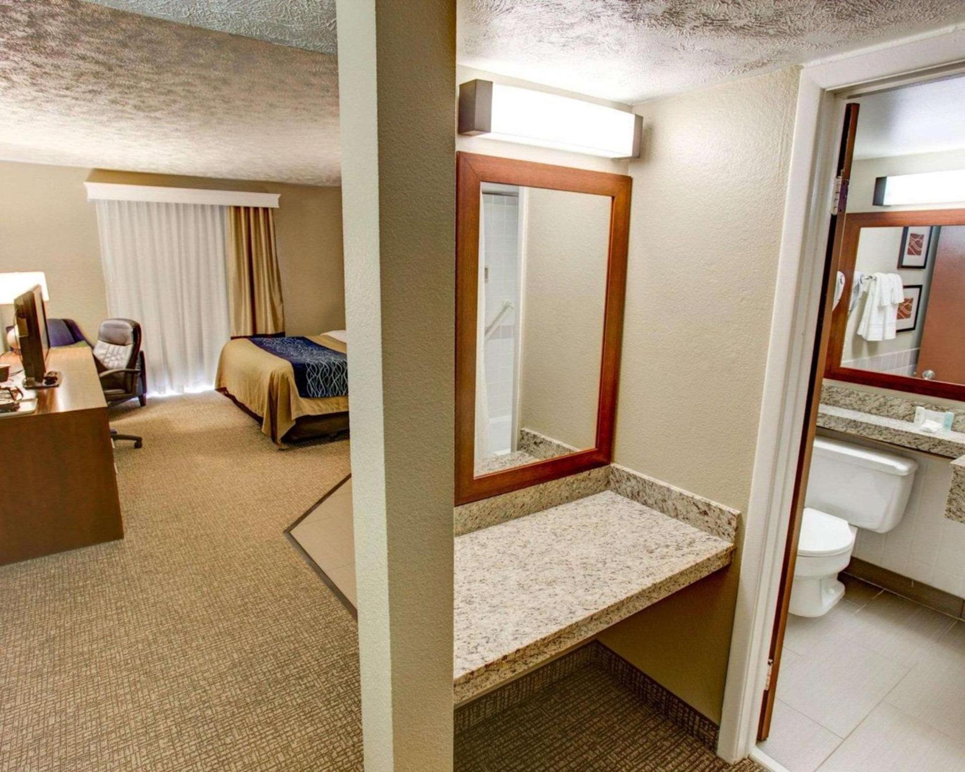 Comfort Inn Conference Center Pittsburgh Penn Hills photo 16
