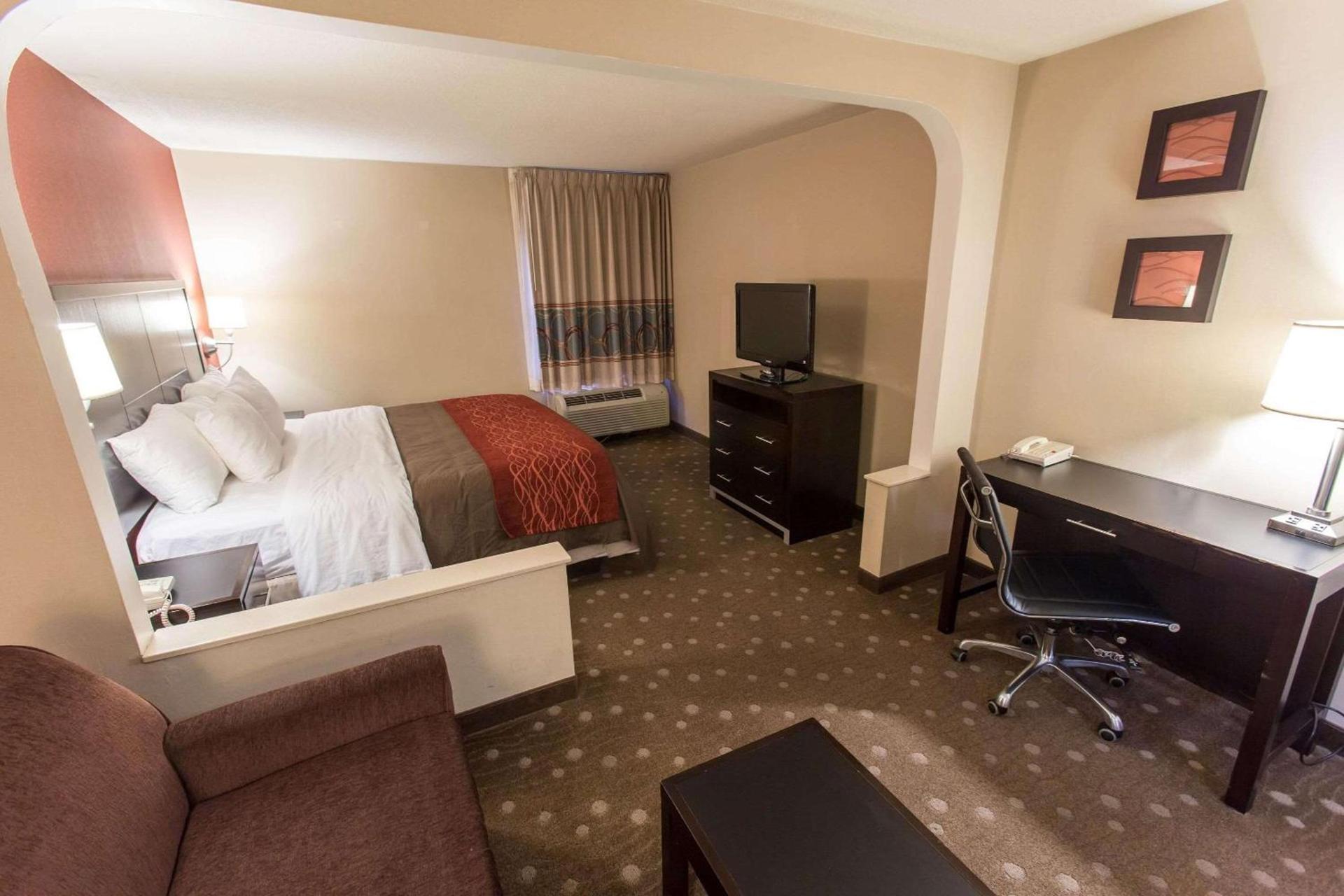 Comfort Inn Pittsburgh Crafton photo 14