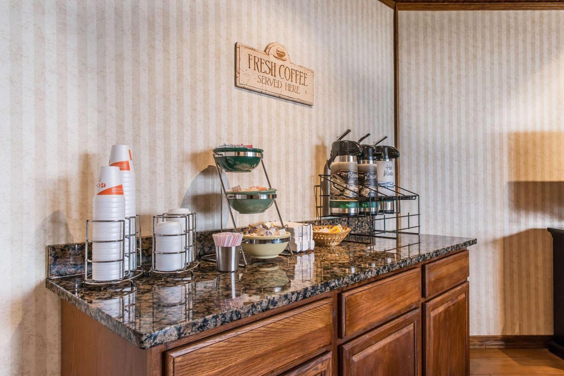 Quality Inn Hermitage South photo 25
