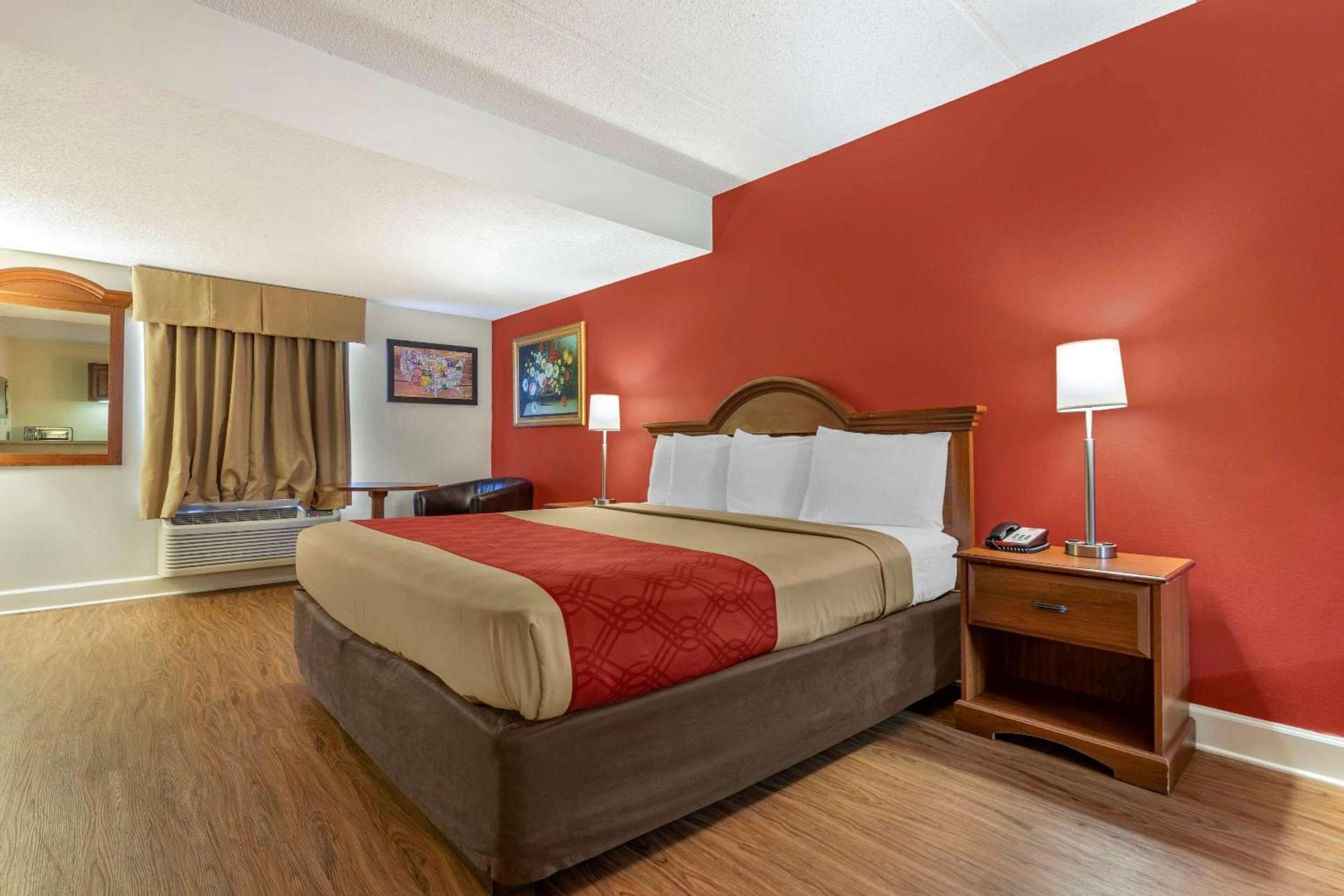 Econo Lodge Inn & Suites Lugoff photo 24