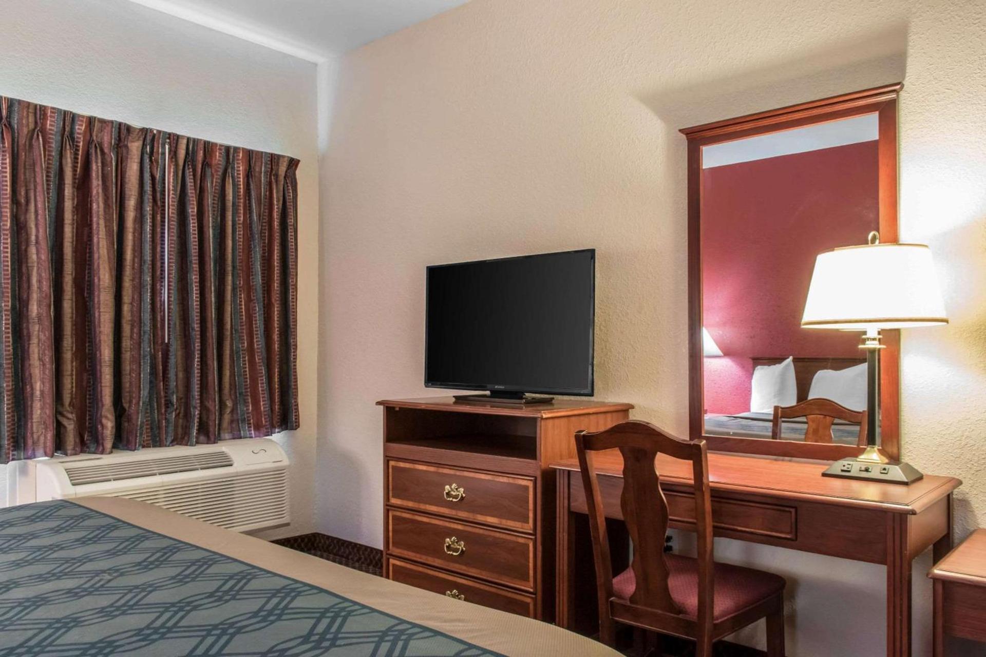 Econo Lodge Carlisle photo 12