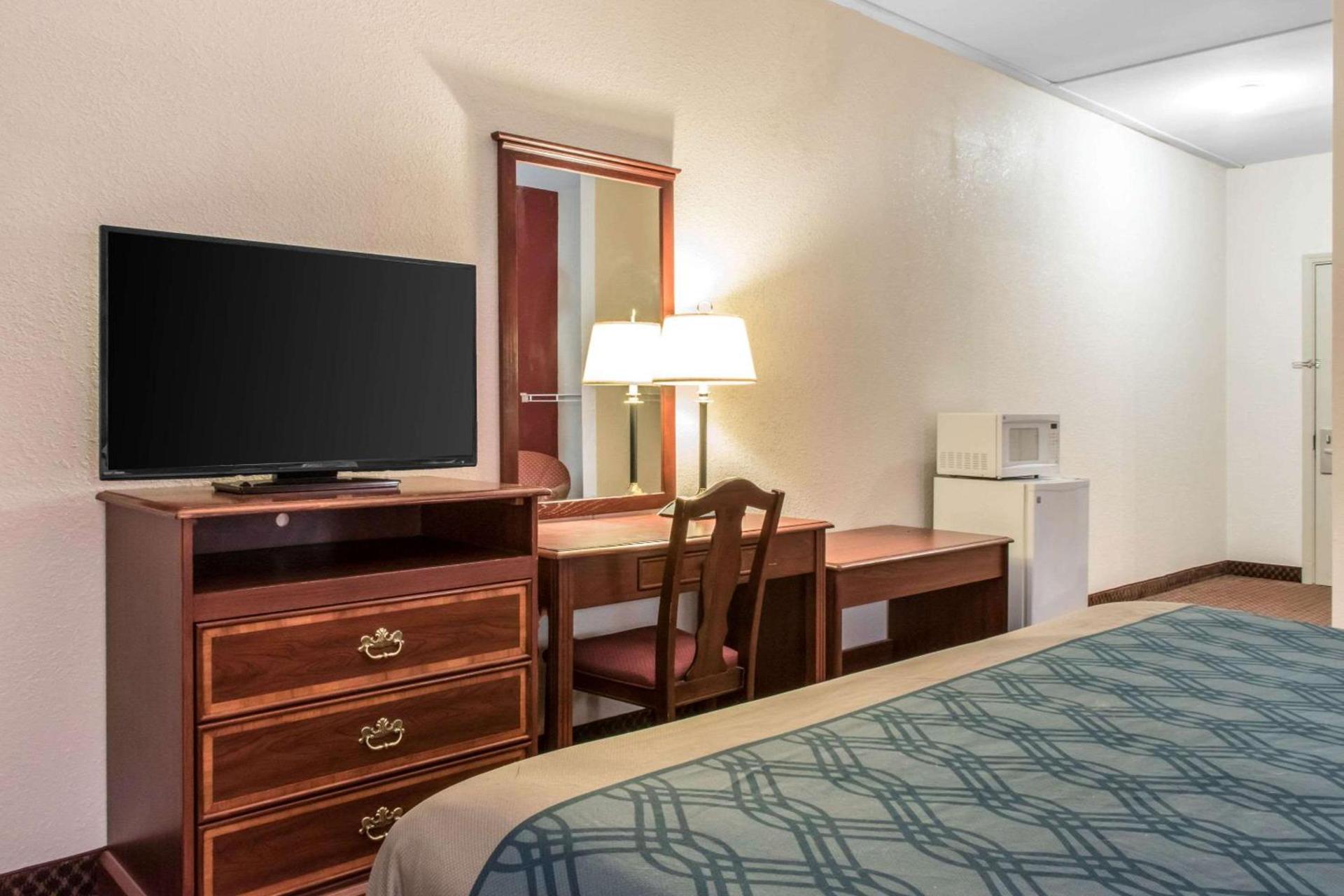Econo Lodge Carlisle photo 13