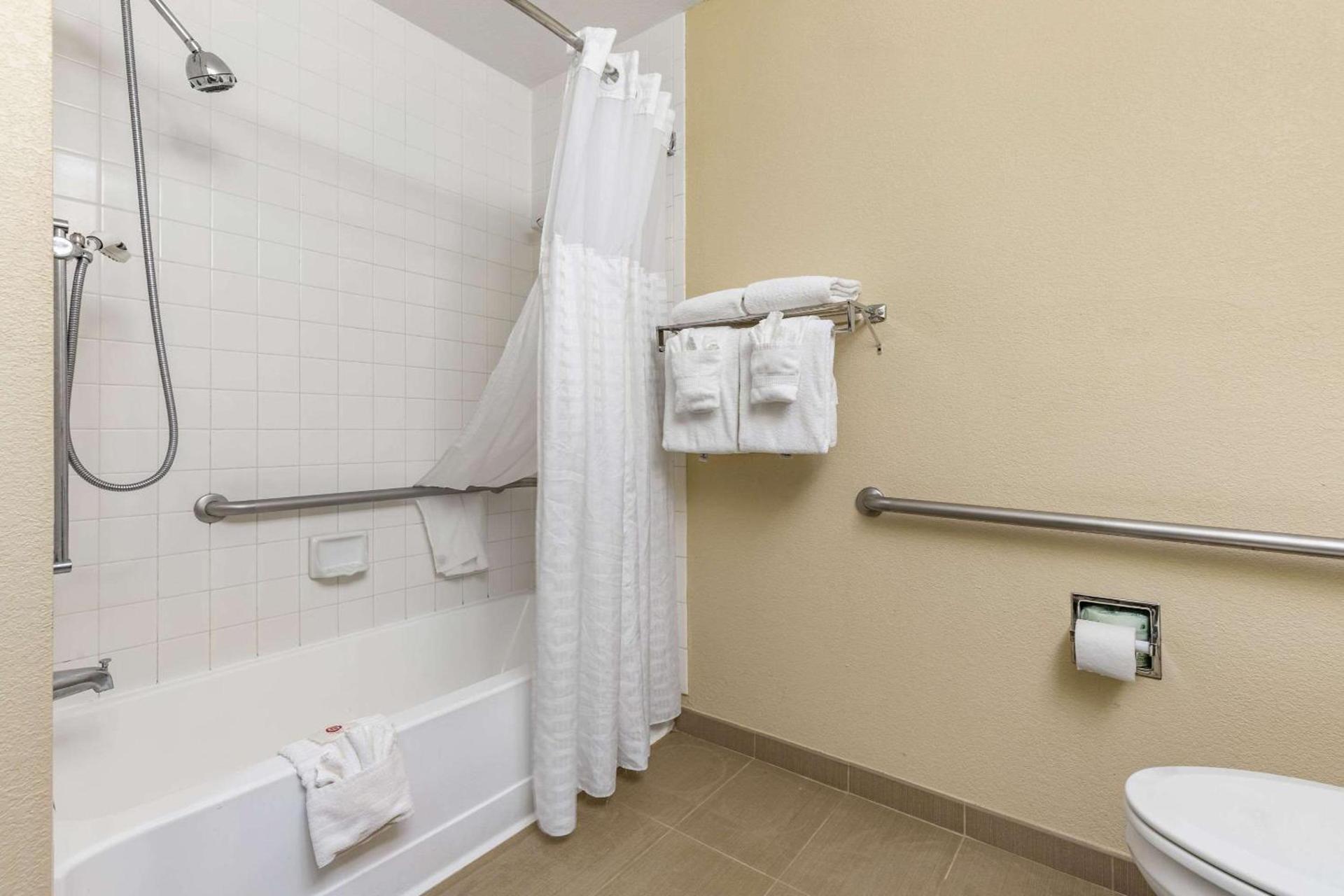 Comfort Inn & Suites Clemson - University Area photo 11