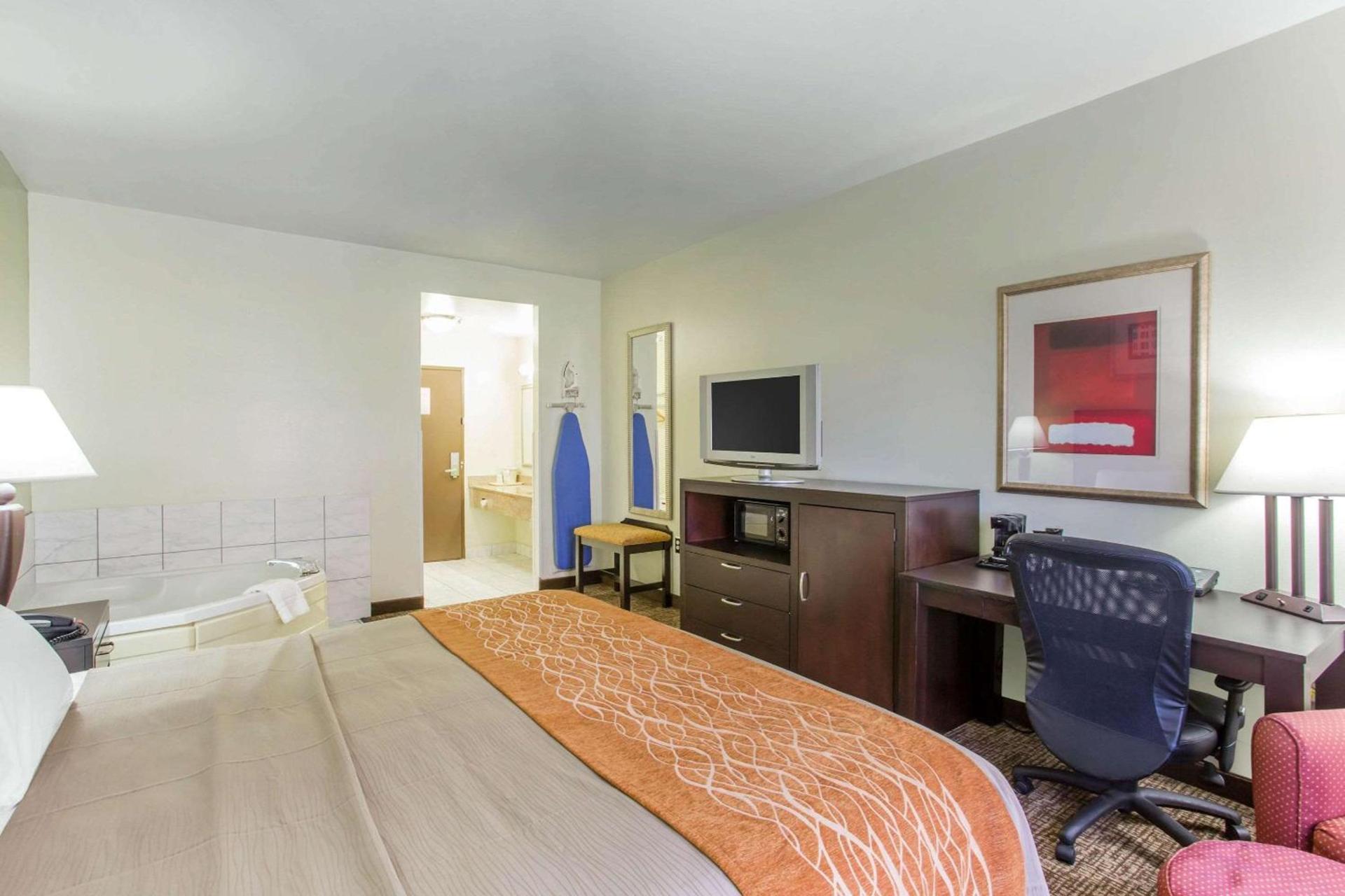 Comfort Inn Franklin Highway 96 photo 29