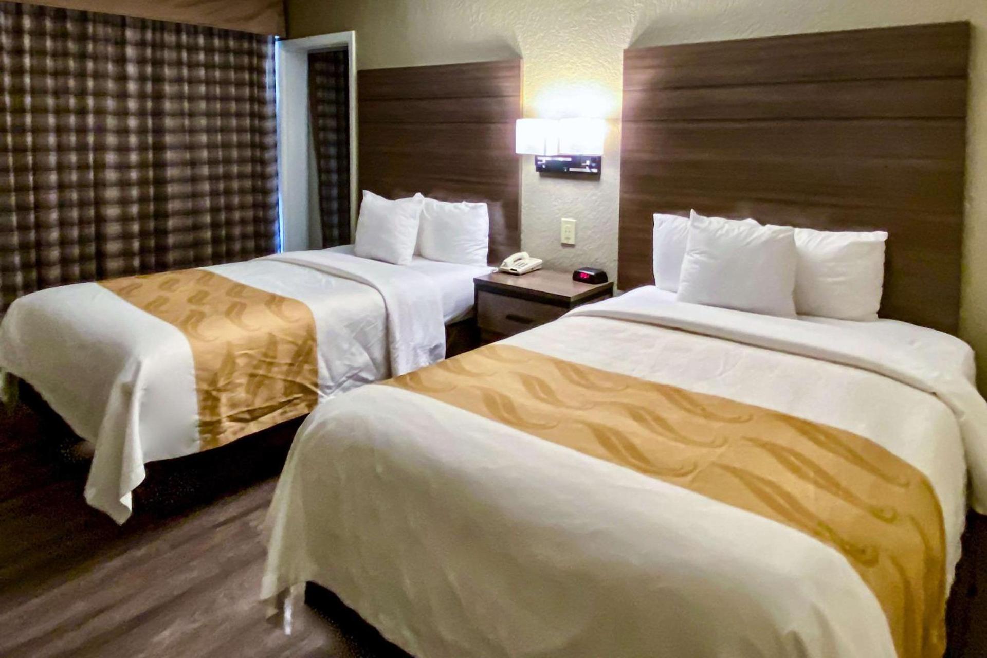 Quality Inn & Suites Airport photo 8