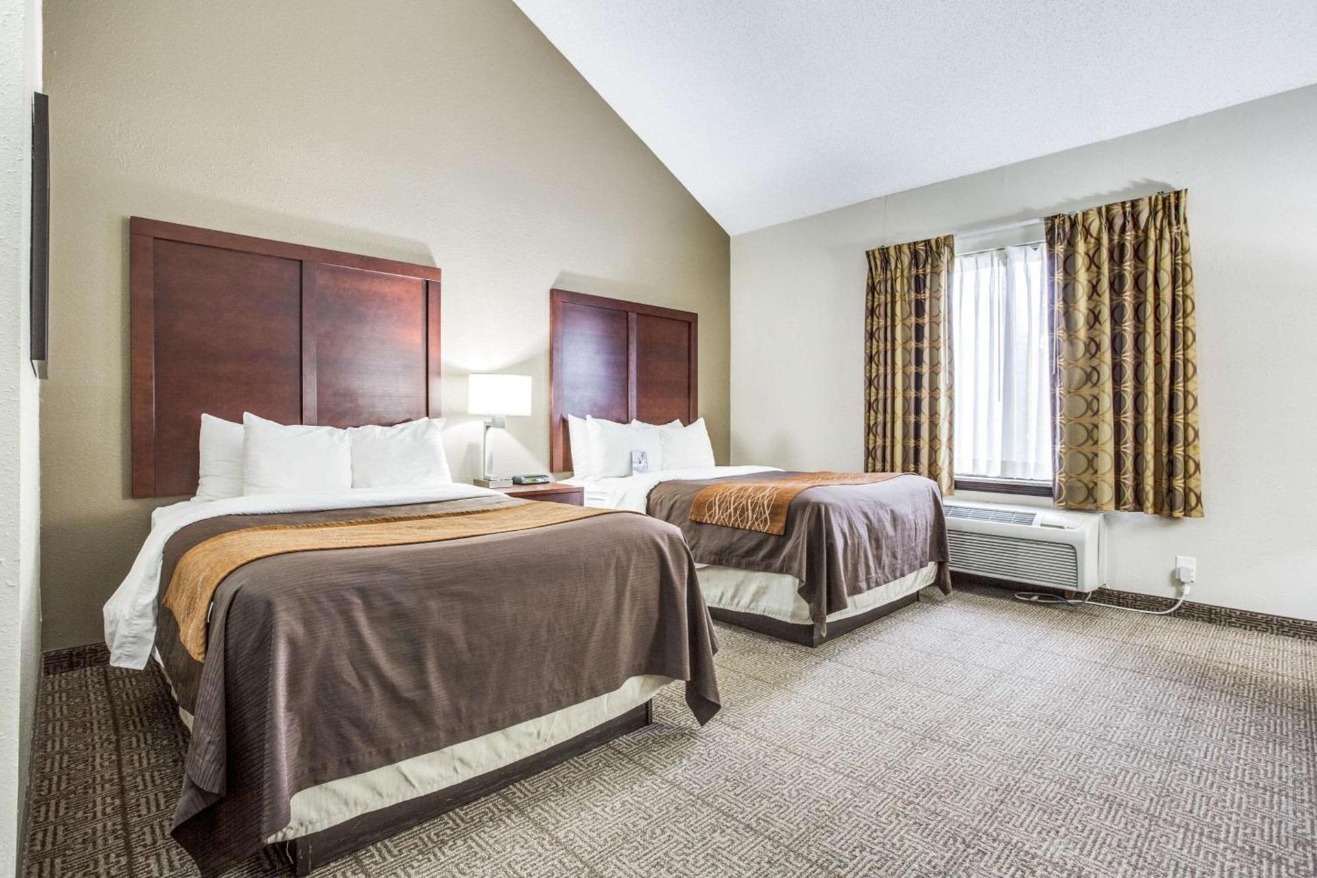 Comfort Inn & Suites Love Field-Dallas Market Center photo 10