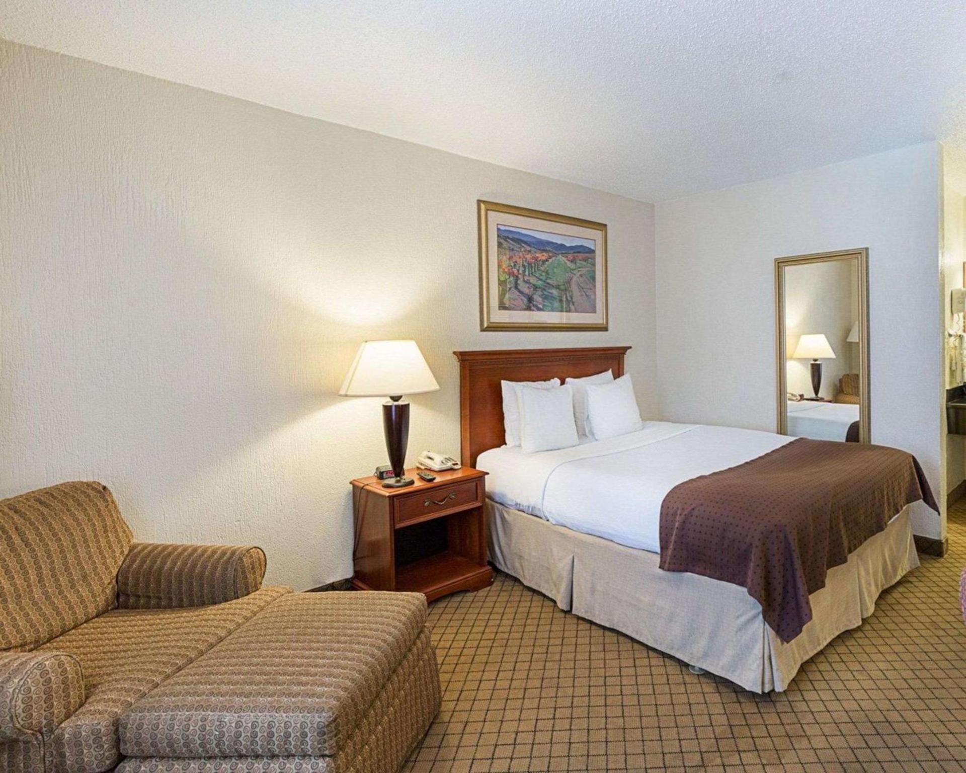 GreenTree Hotel & Extended Stay I-10 FWY Houston, Channelview, Baytown photo 24
