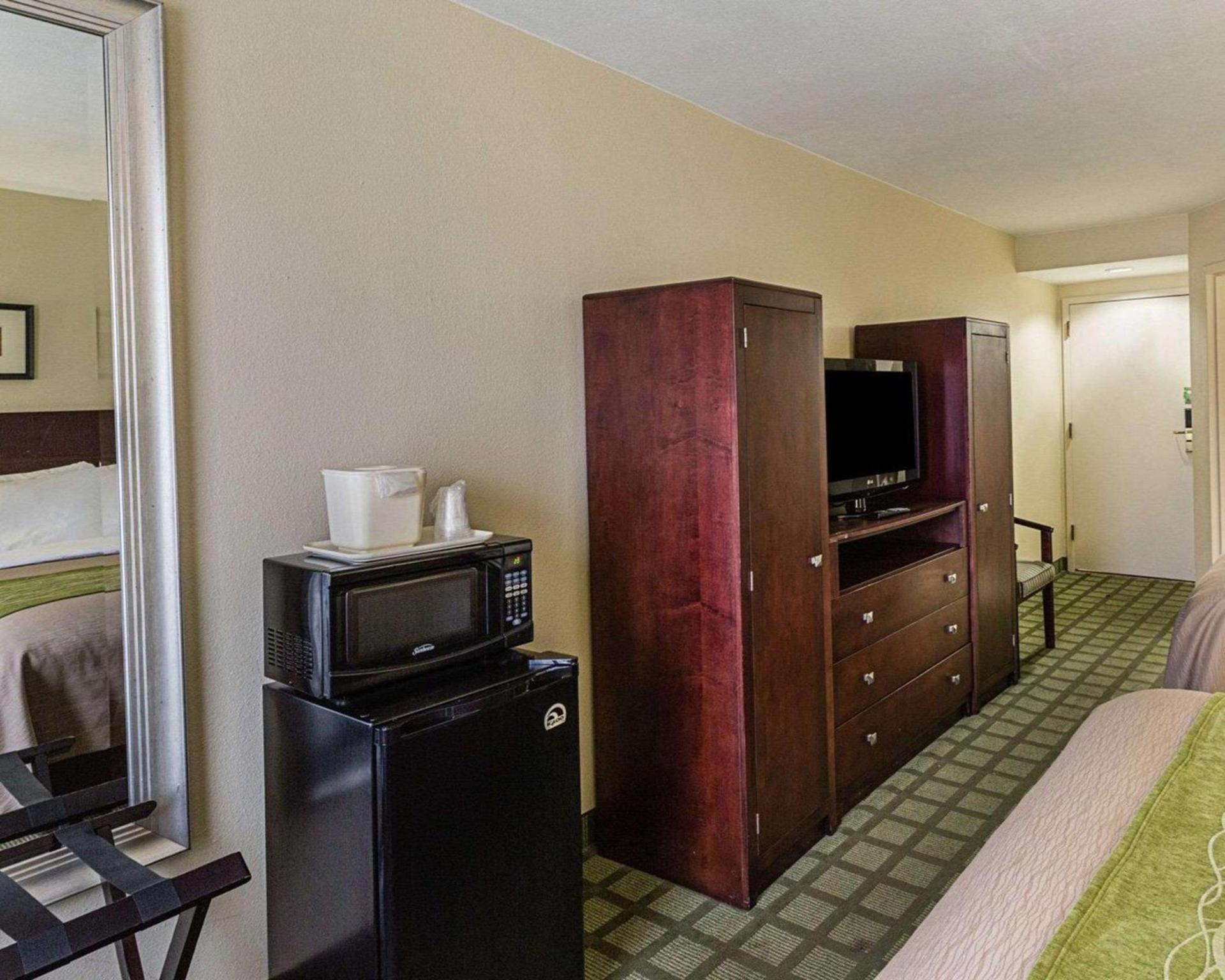 Comfort Inn Southwest Fwy at Westpark photo 8