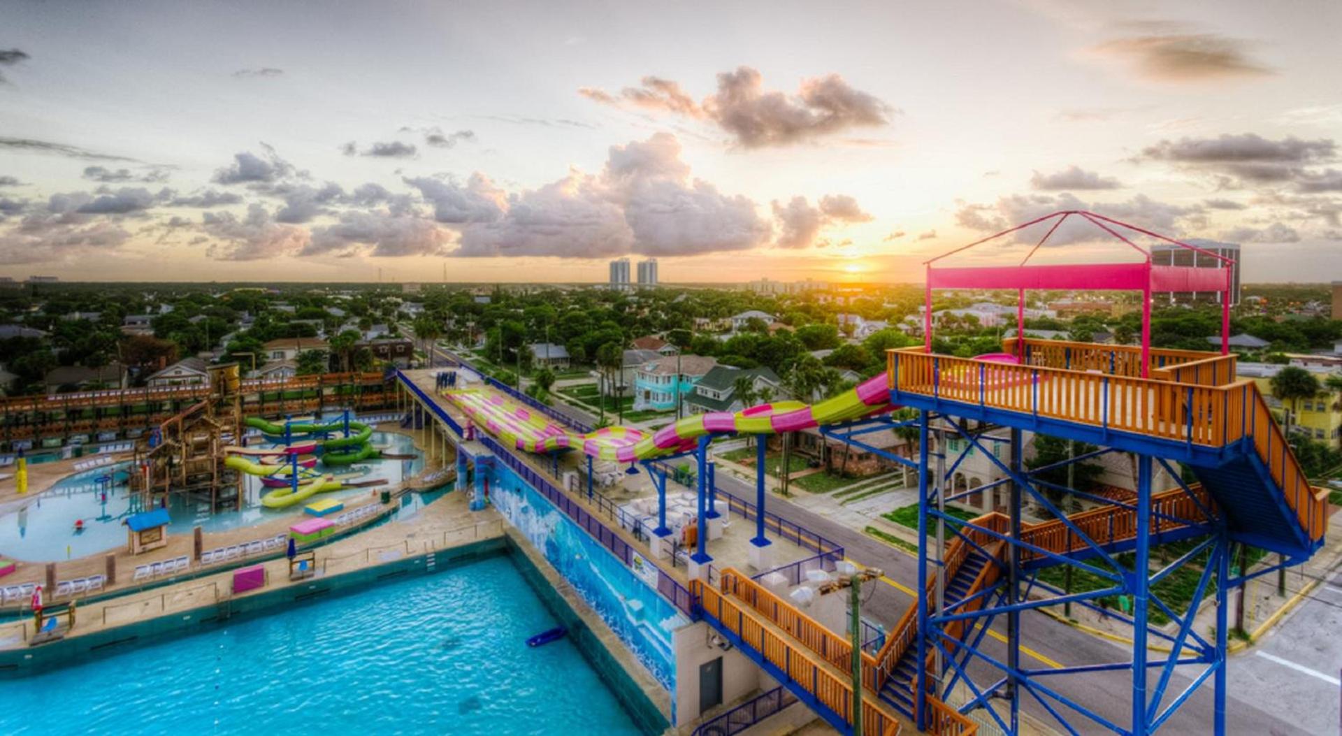 Pirates Cove Resort Studios! photo 5