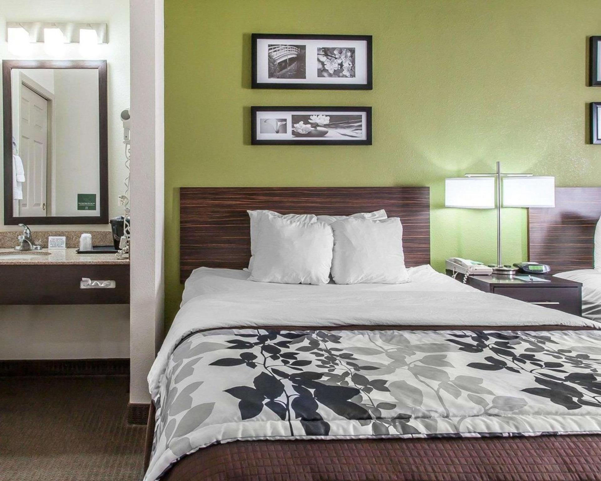 Sleep Inn & Suites Near I-90 and Ashtabula photo 9