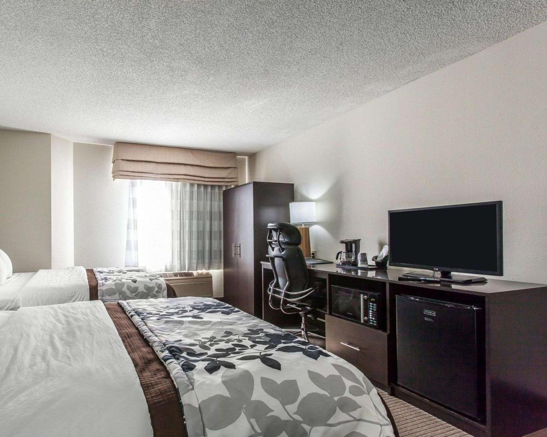 Sleep Inn & Suites Near I-90 and Ashtabula photo 18