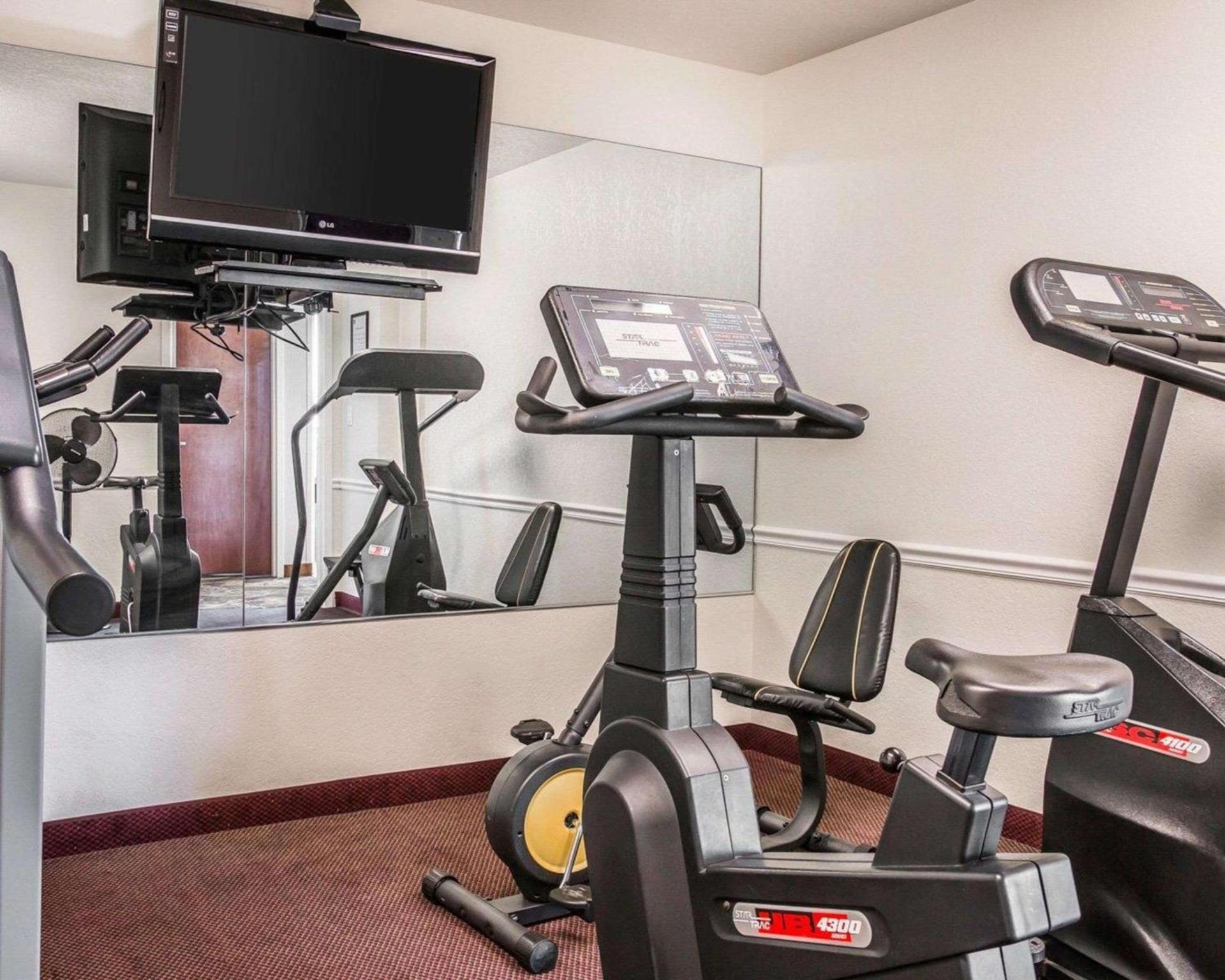 Quality Inn Holland - Toledo photo 14