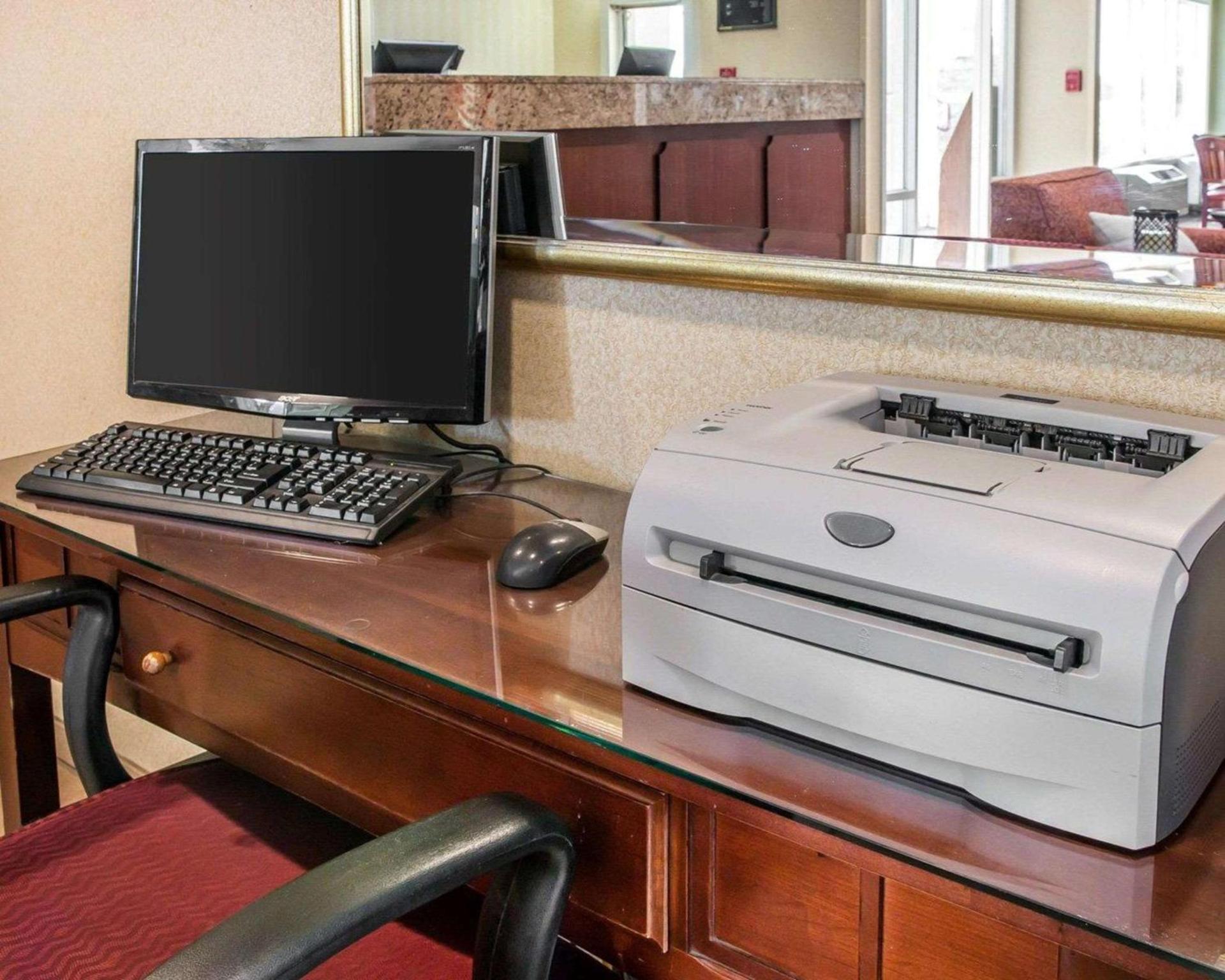 Quality Inn Holland - Toledo photo 15
