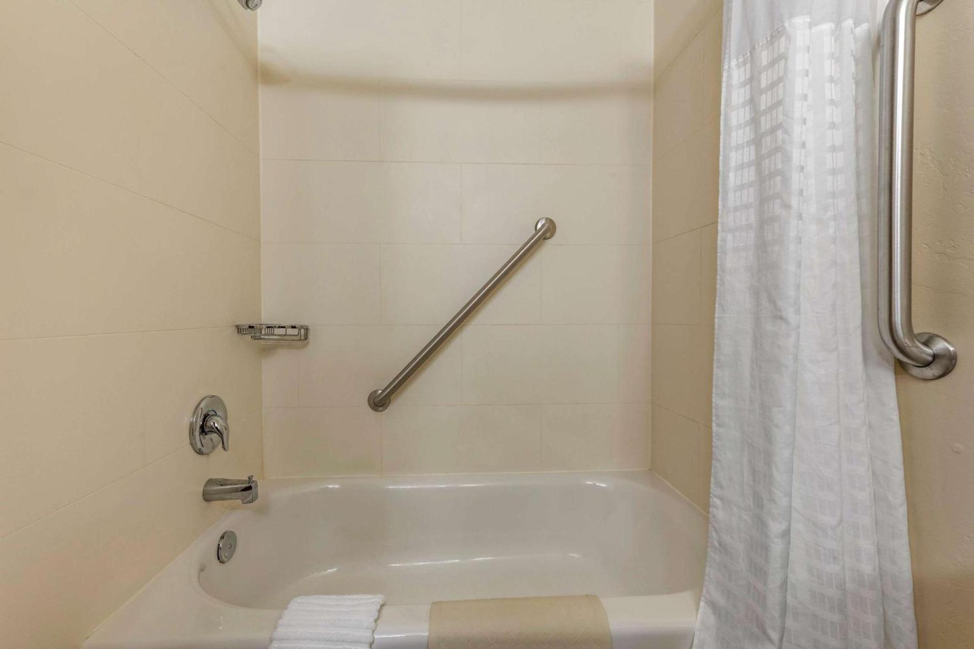 Quality Inn Dover photo 20