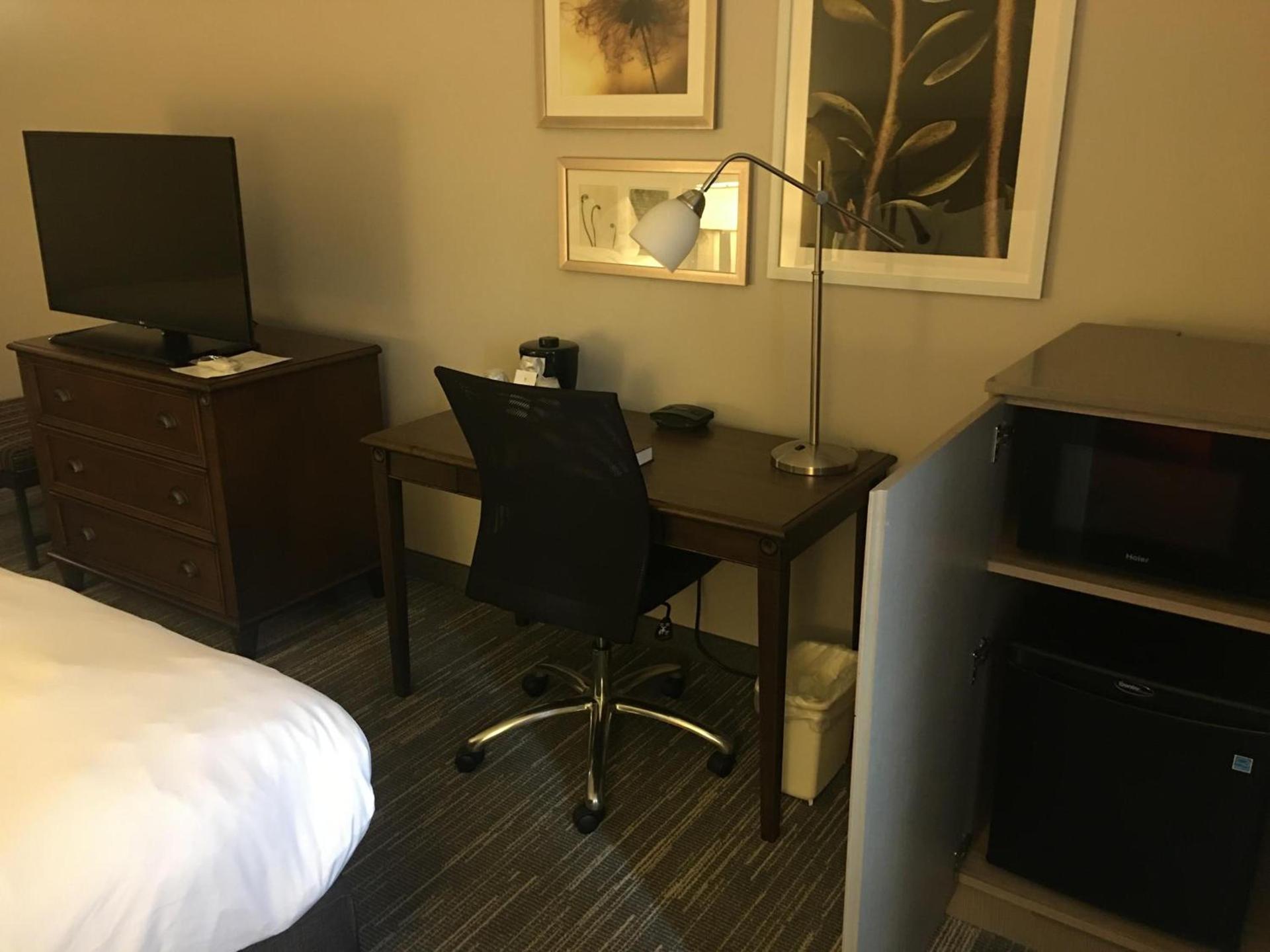 Country Inn & Suites by Radisson, Grand Rapids East, MI photo 51