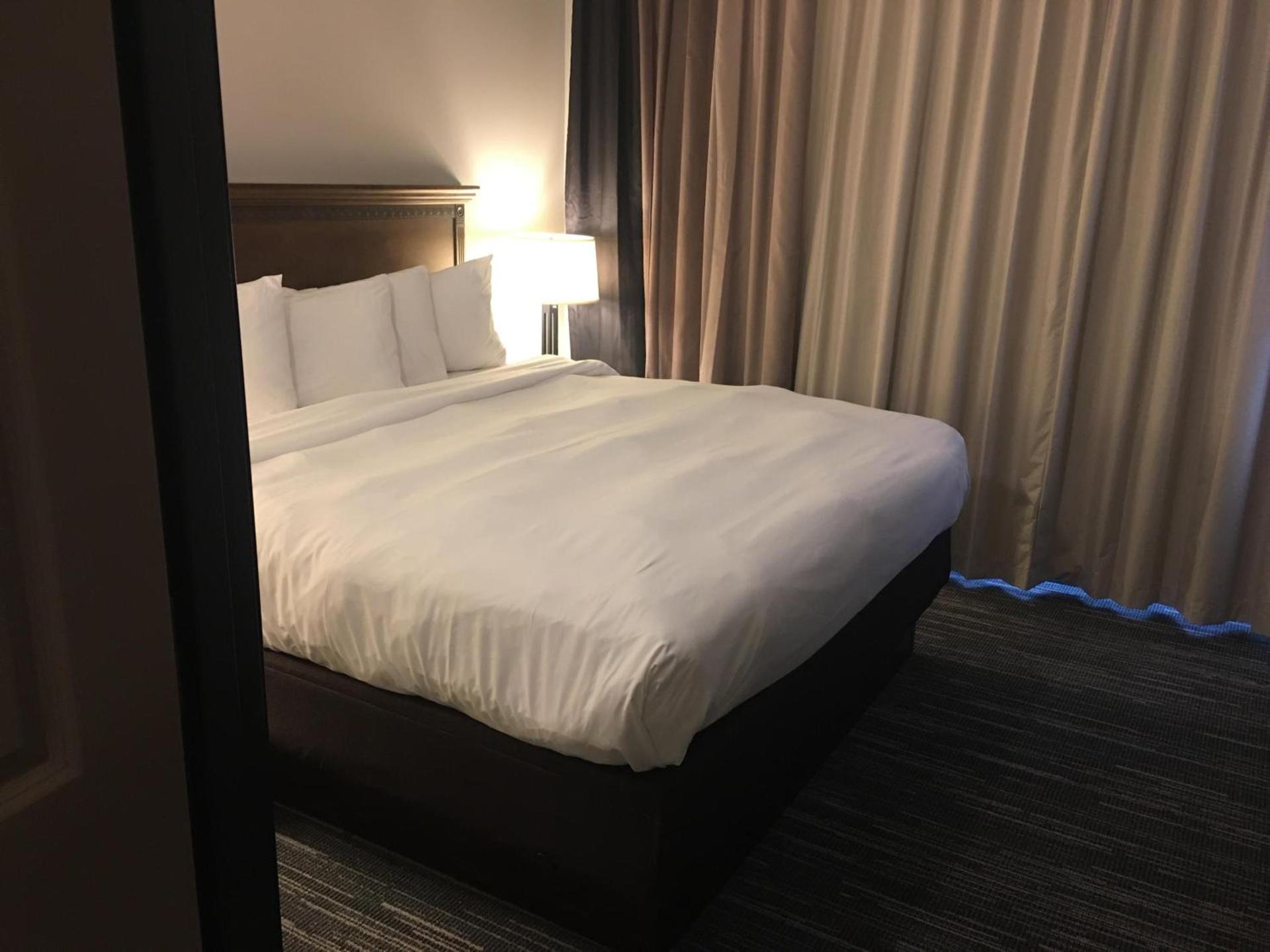 Country Inn & Suites by Radisson, Grand Rapids East, MI photo 42