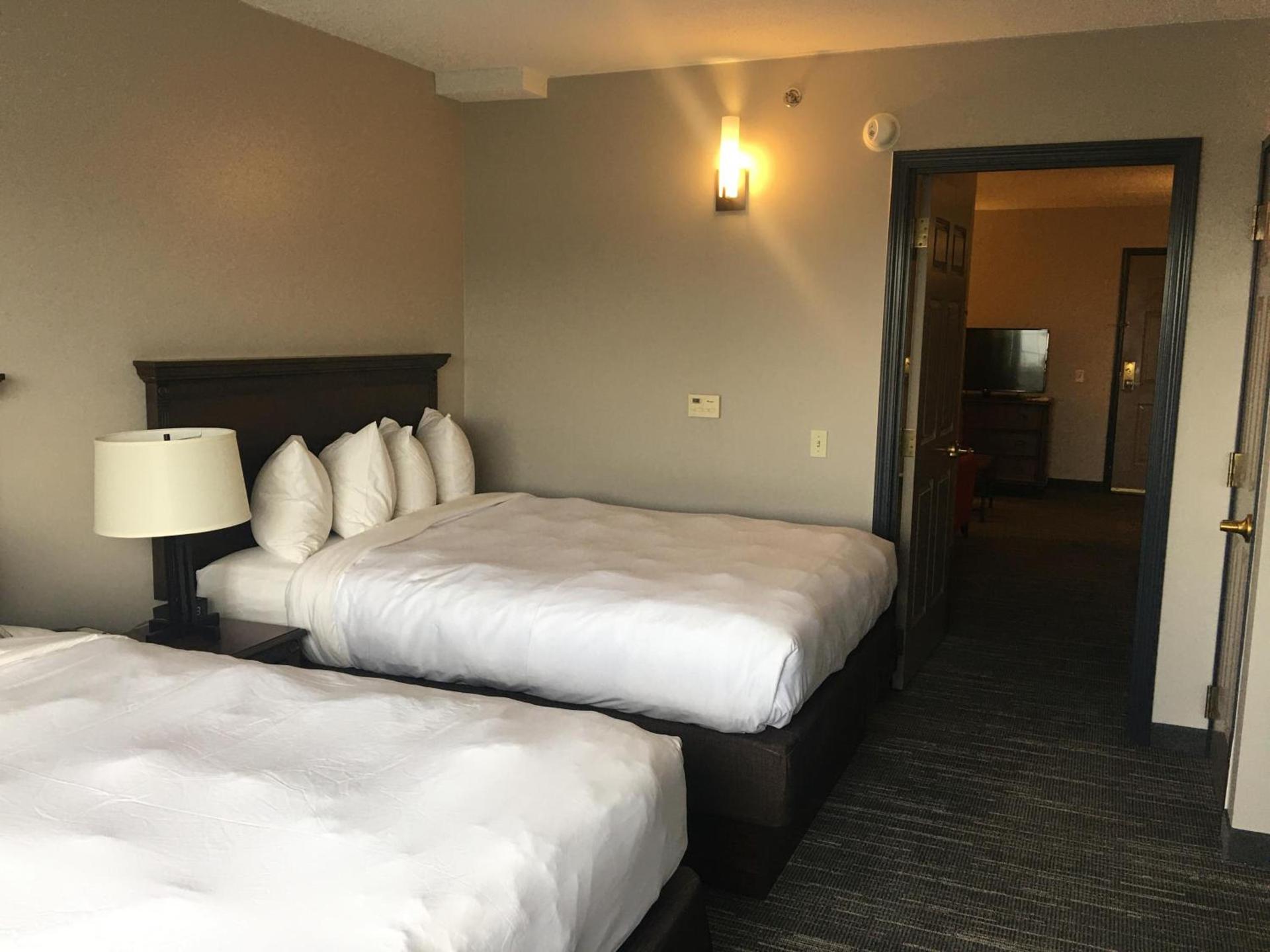 Country Inn & Suites by Radisson, Grand Rapids East, MI photo 35