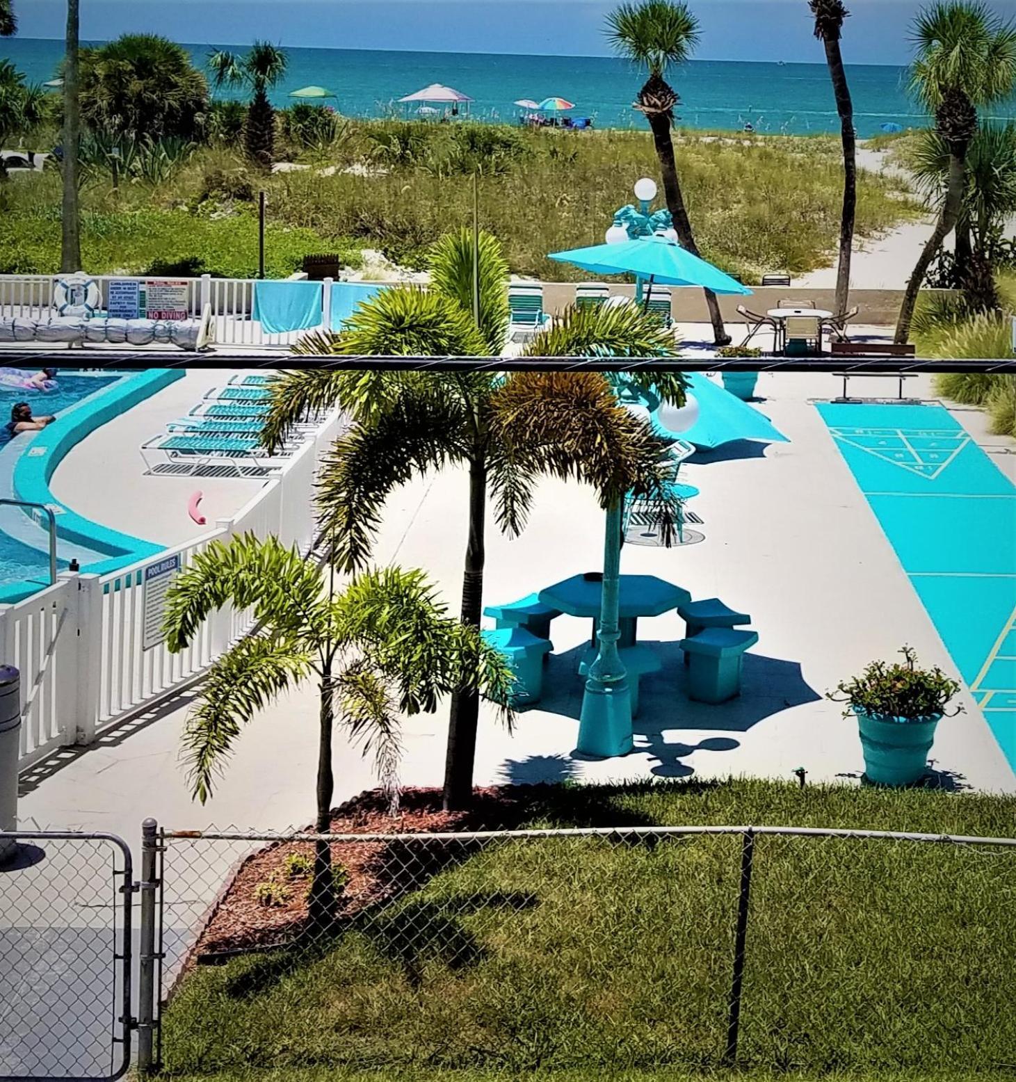 Johns Pass Beach Motel photo 3