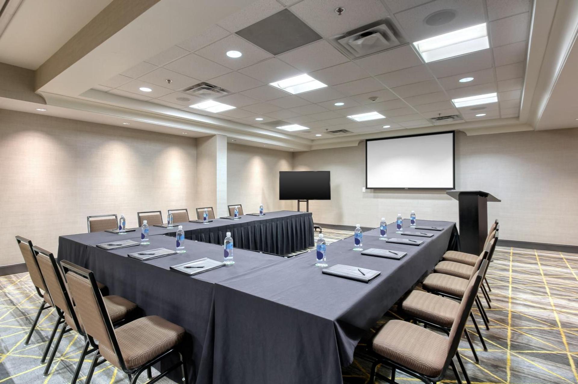 Holiday Inn & Suites Atlanta Airport North by IHG photo 41