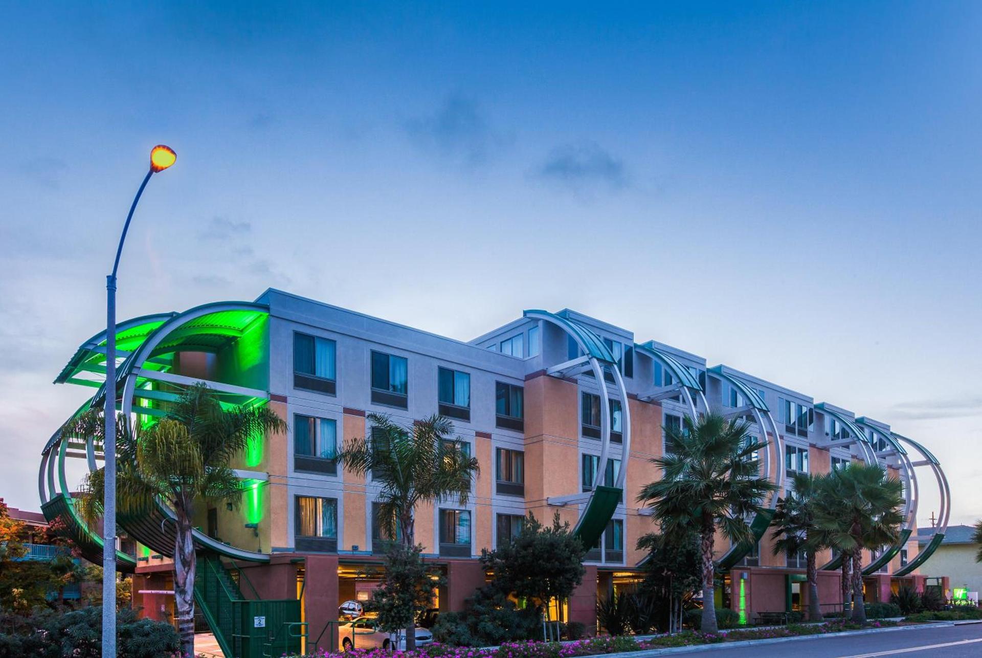 Holiday Inn Oceanside Marina Camp Pendleton by IHG photo 59