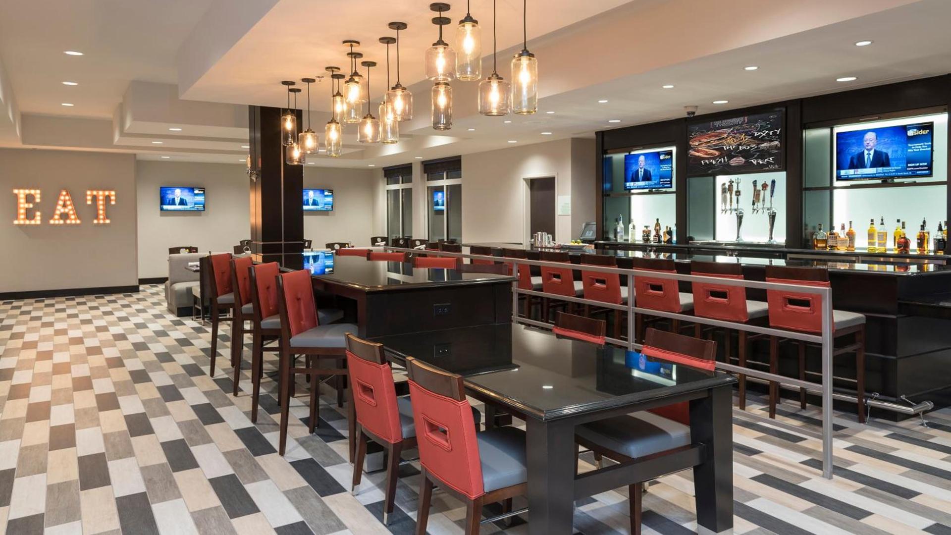 Holiday Inn Indianapolis Airport by IHG photo 32