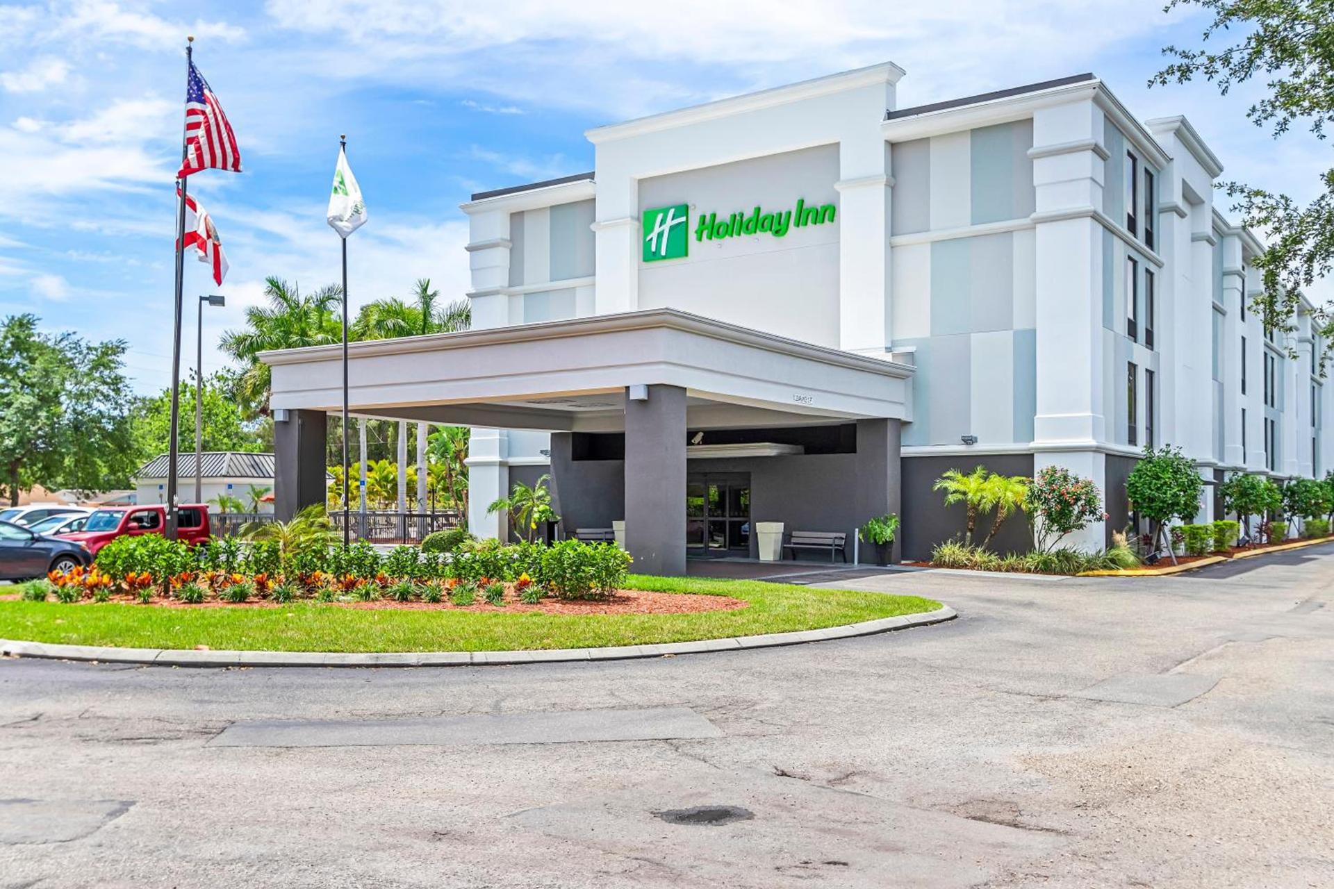 Holiday Inn - St. Petersburg West by IHG photo 1